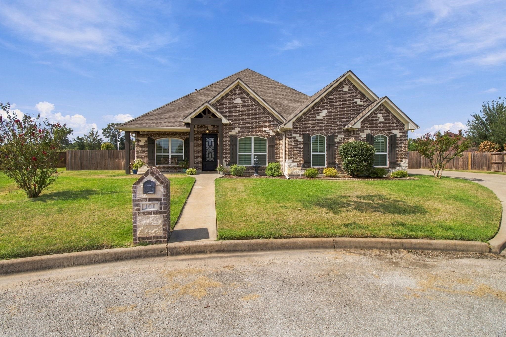 101 New Braunfels Lane — photo