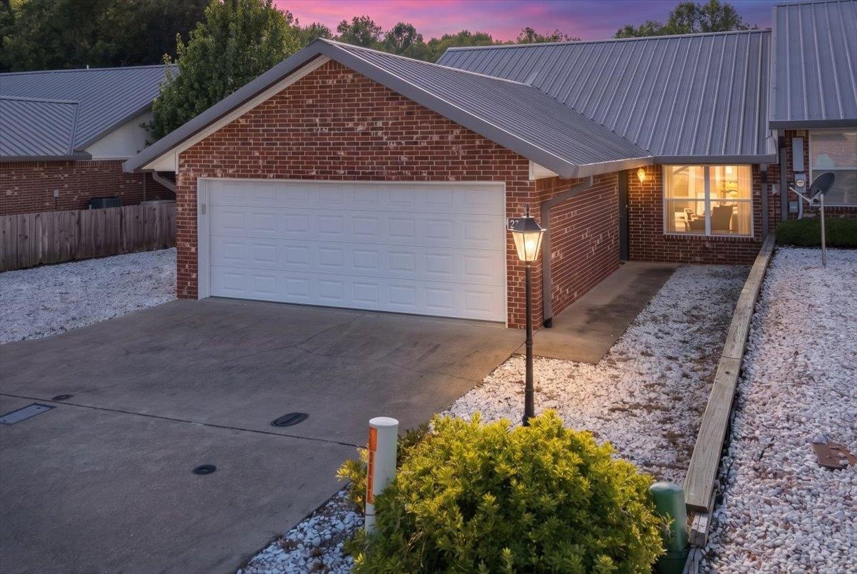 2101 Sandstone Drive — photo