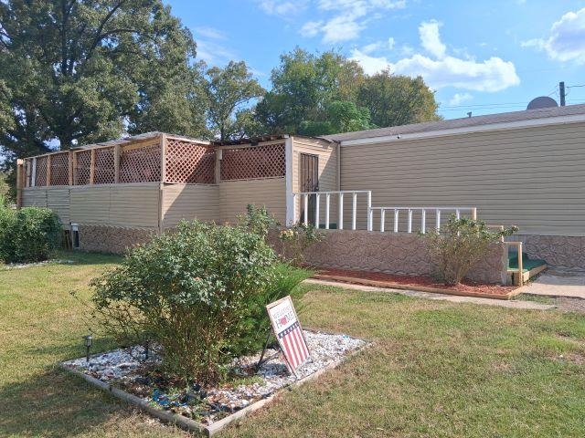 8666 N St Hwy 42 — photo