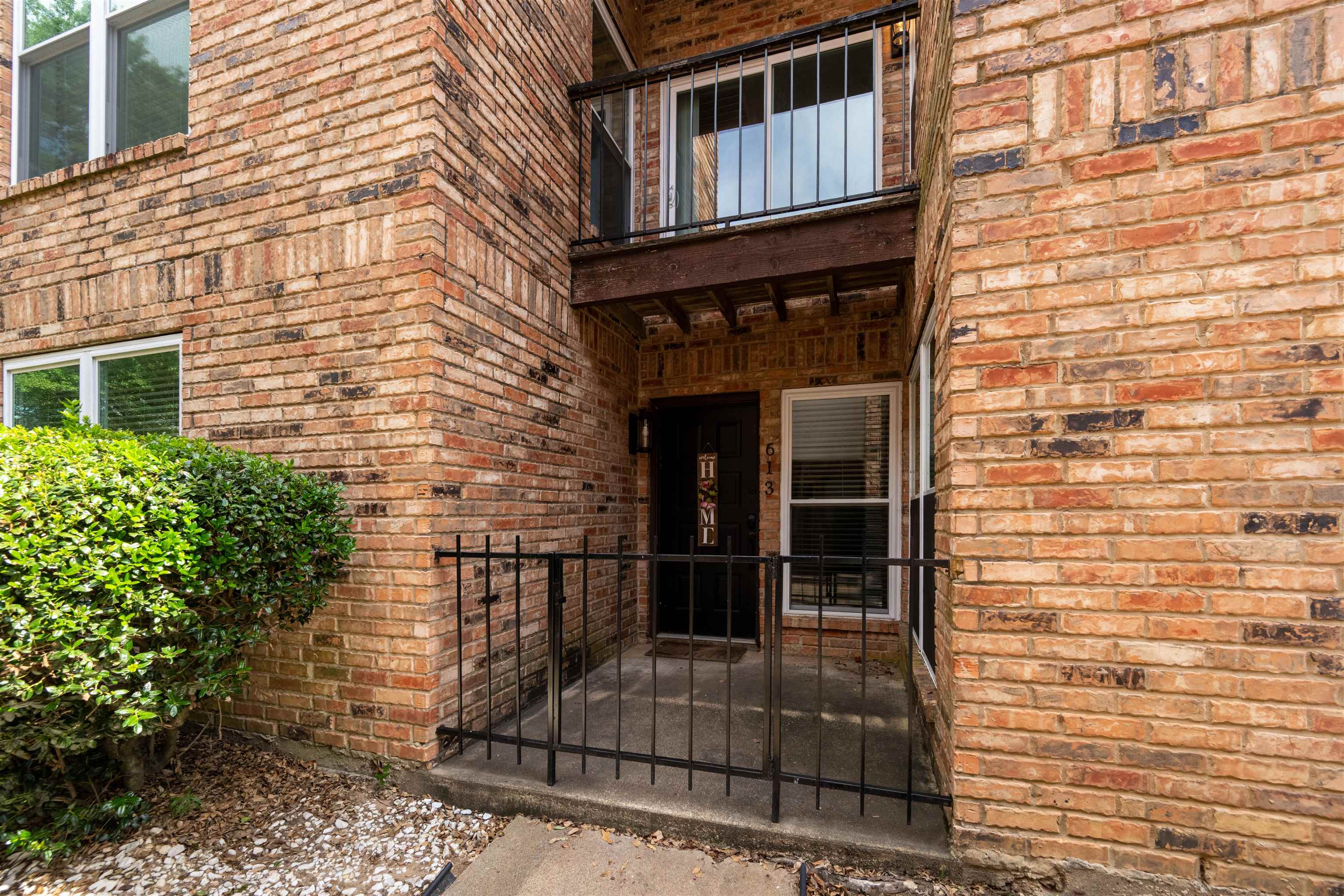 613 Baylor — photo