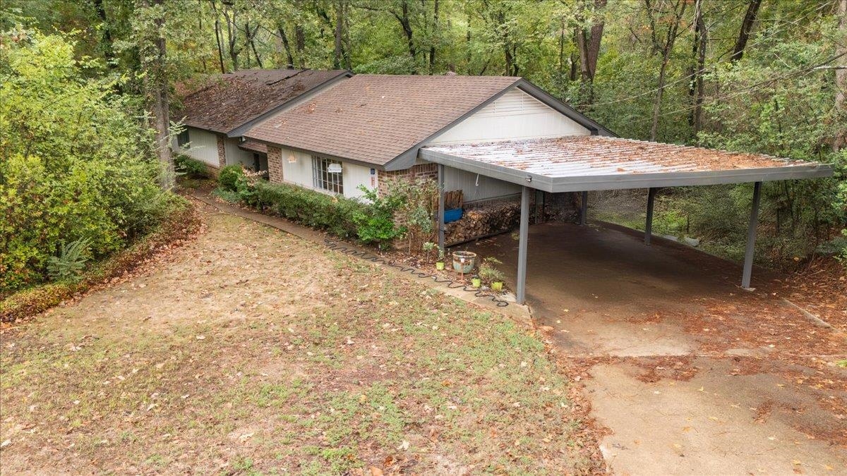 102 Inwood Circle — photo