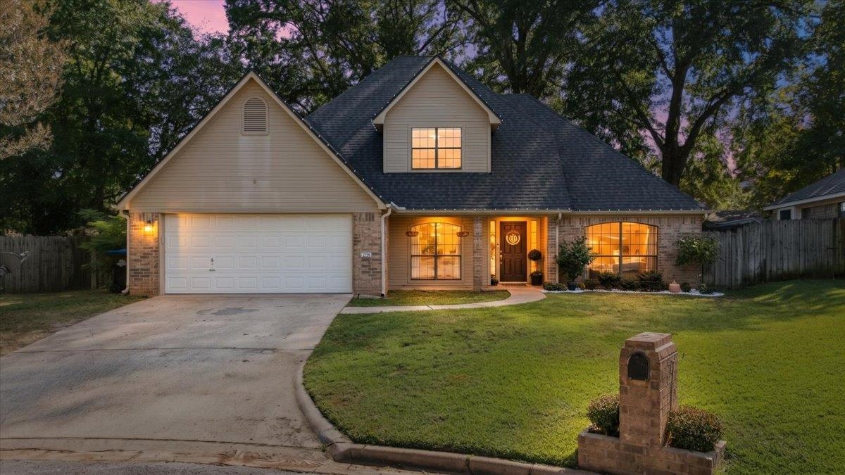 213 Woodcreek Drive — photo