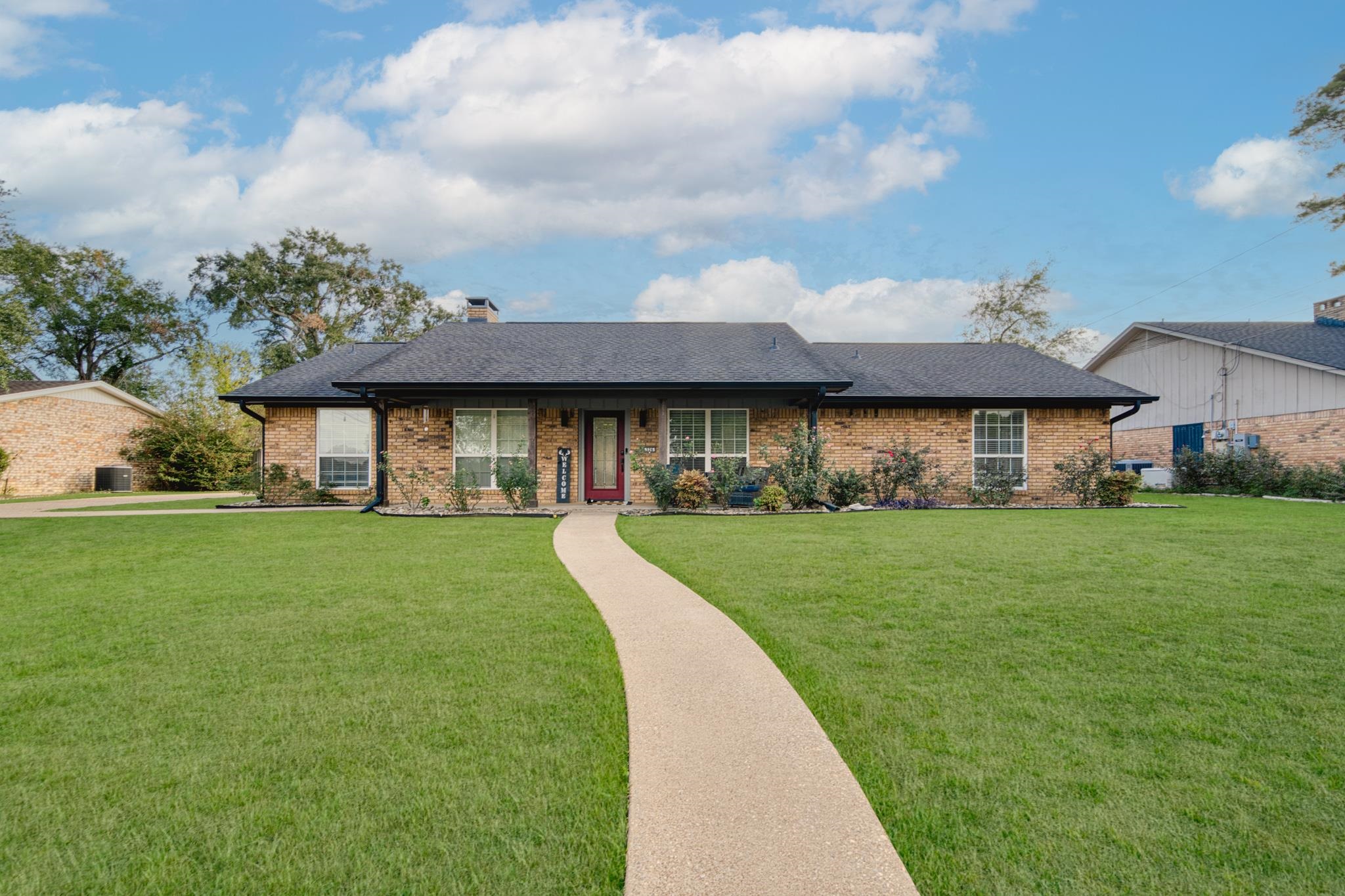 326 E Robinwood Drive — photo