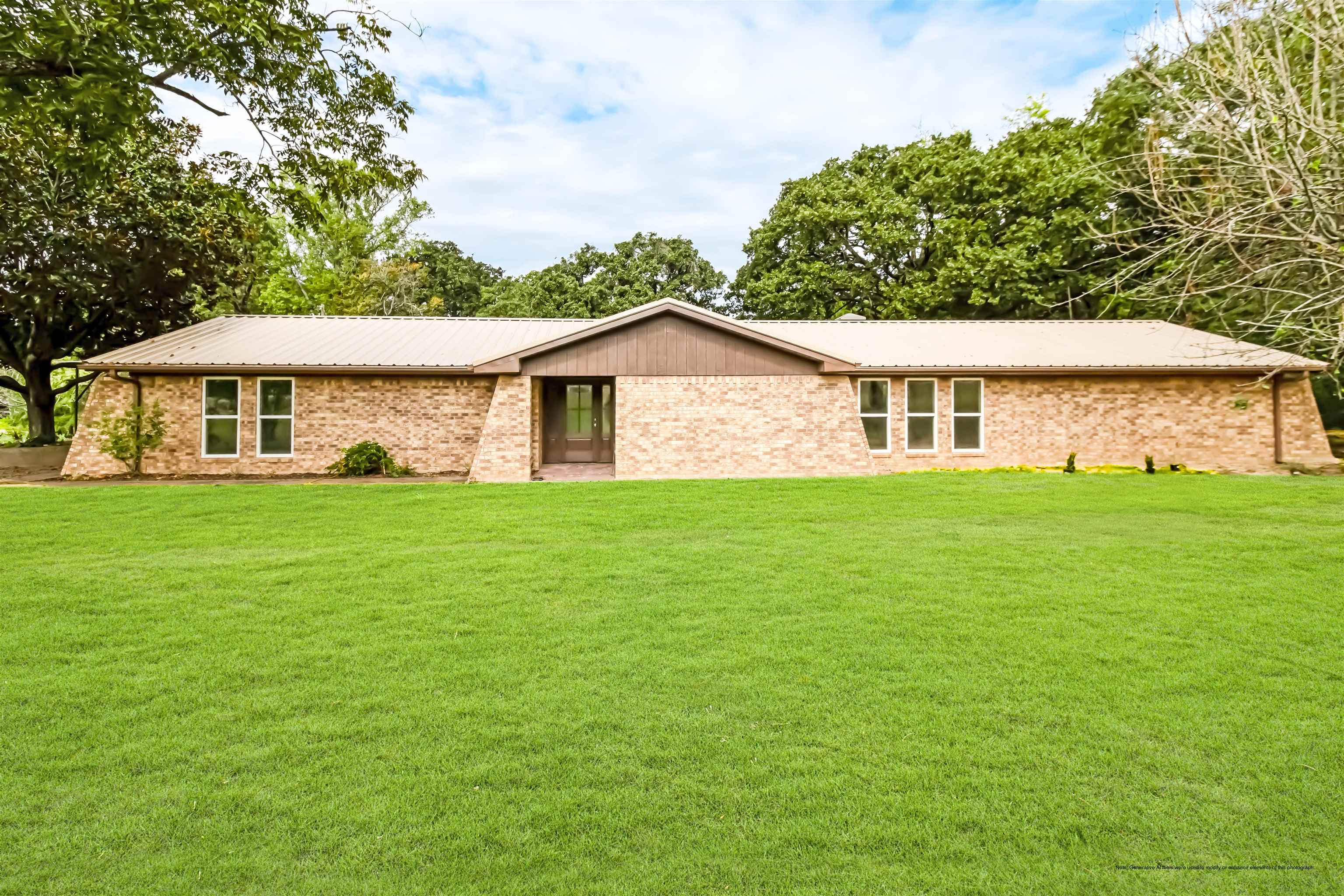 1407 E State Highway 43 — photo