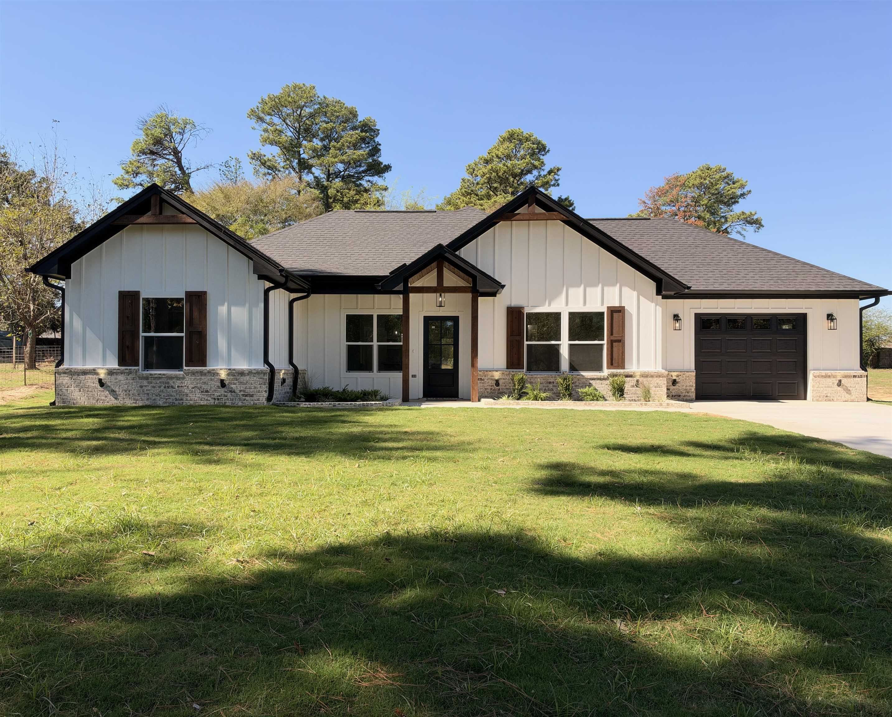 295 Yandle Drive — photo