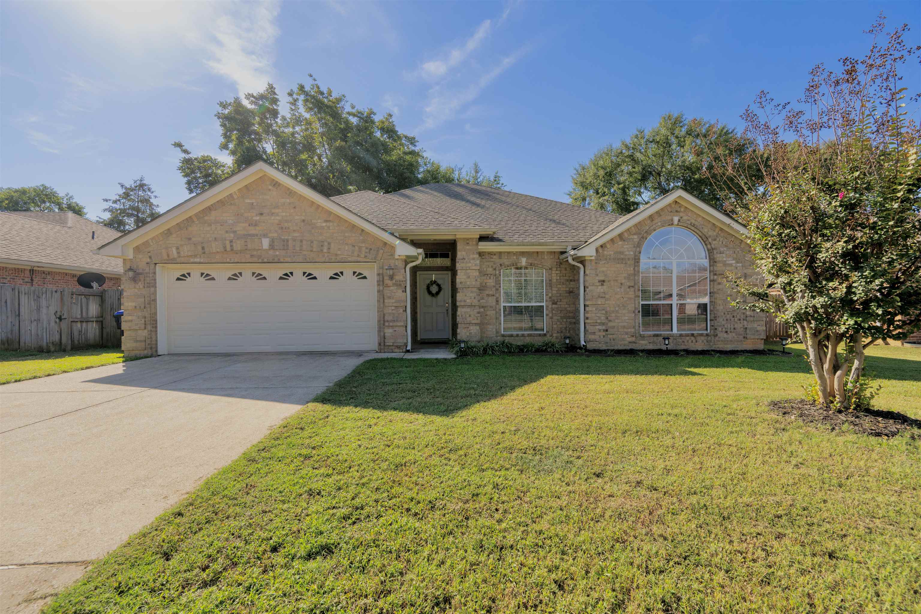 104 Woodbrook Court — photo