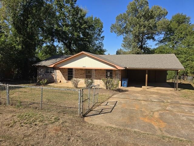 3903 Redwood Trail — photo