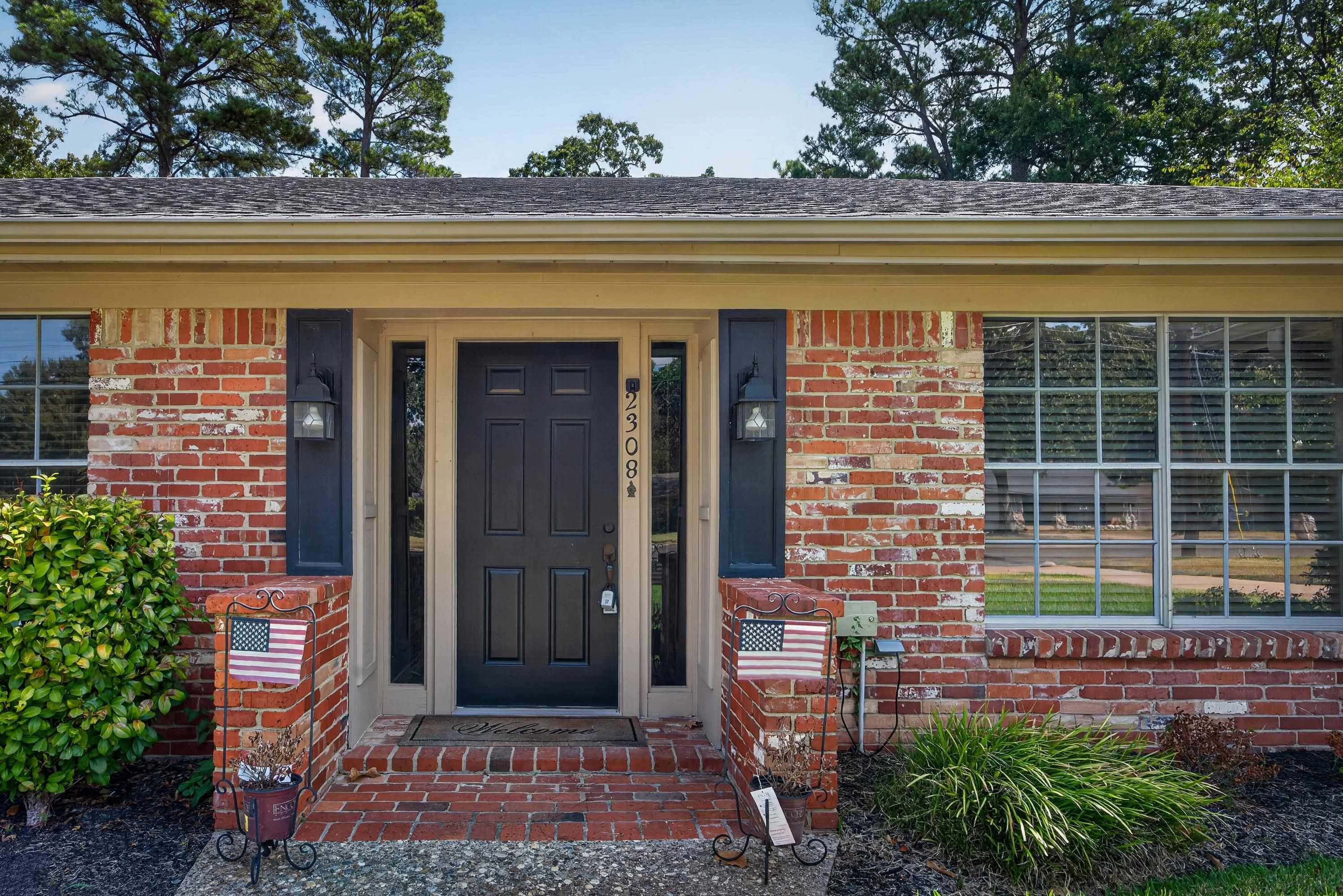 2308 Kentucky Drive — photo