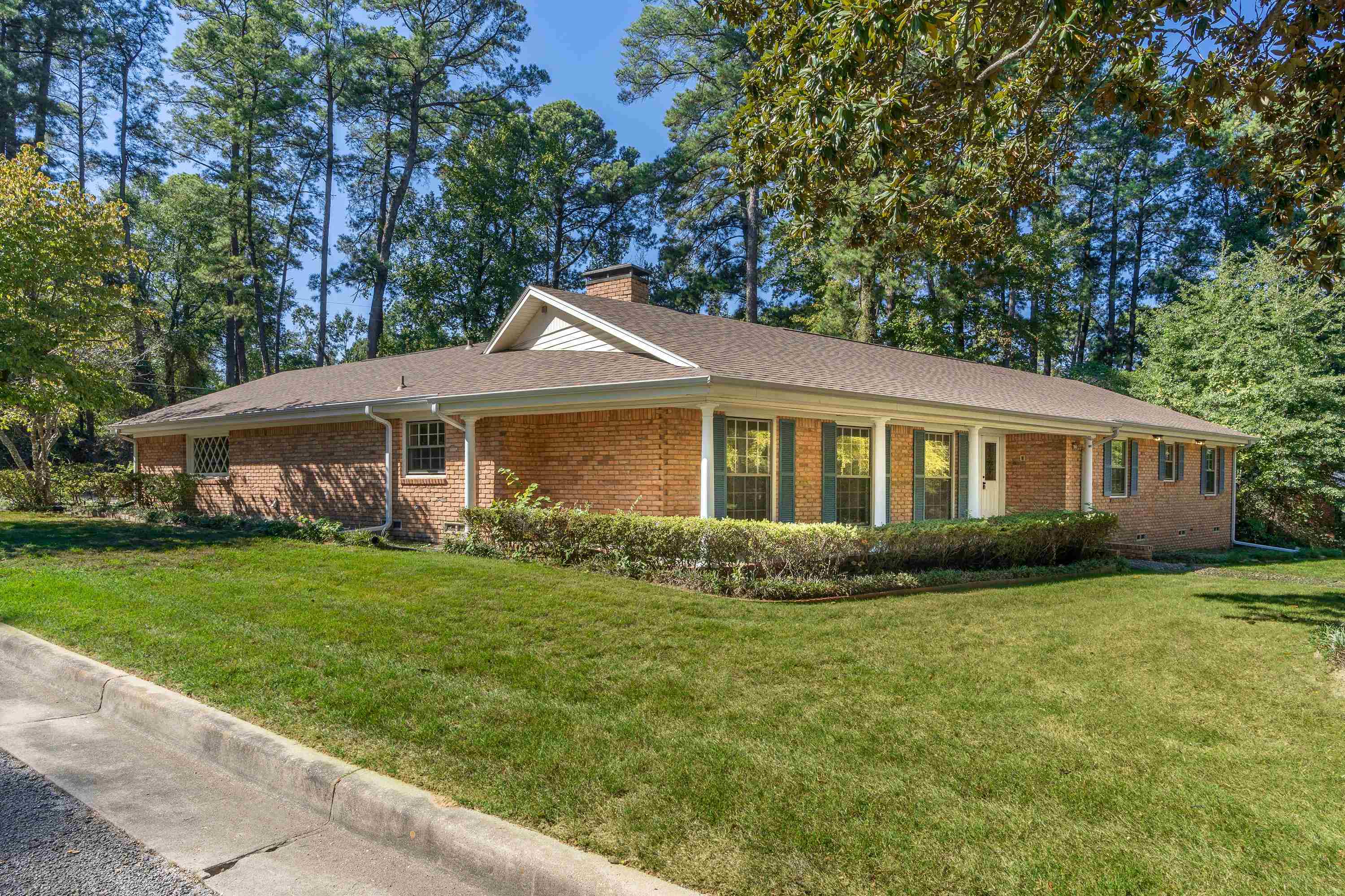 610 Pine, Longview, TX 75601 — photo 2