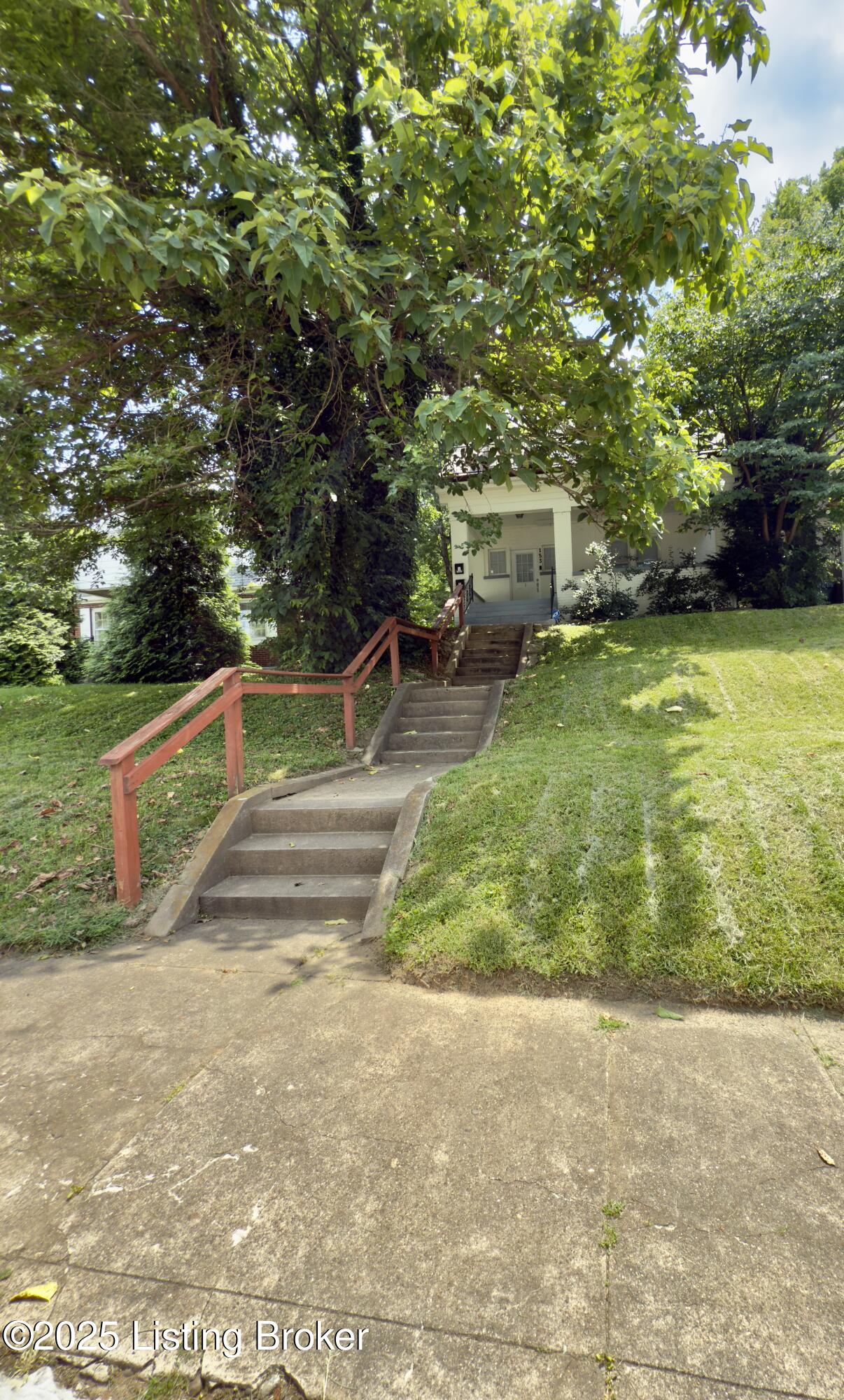 153 N Bellaire Ave — photo