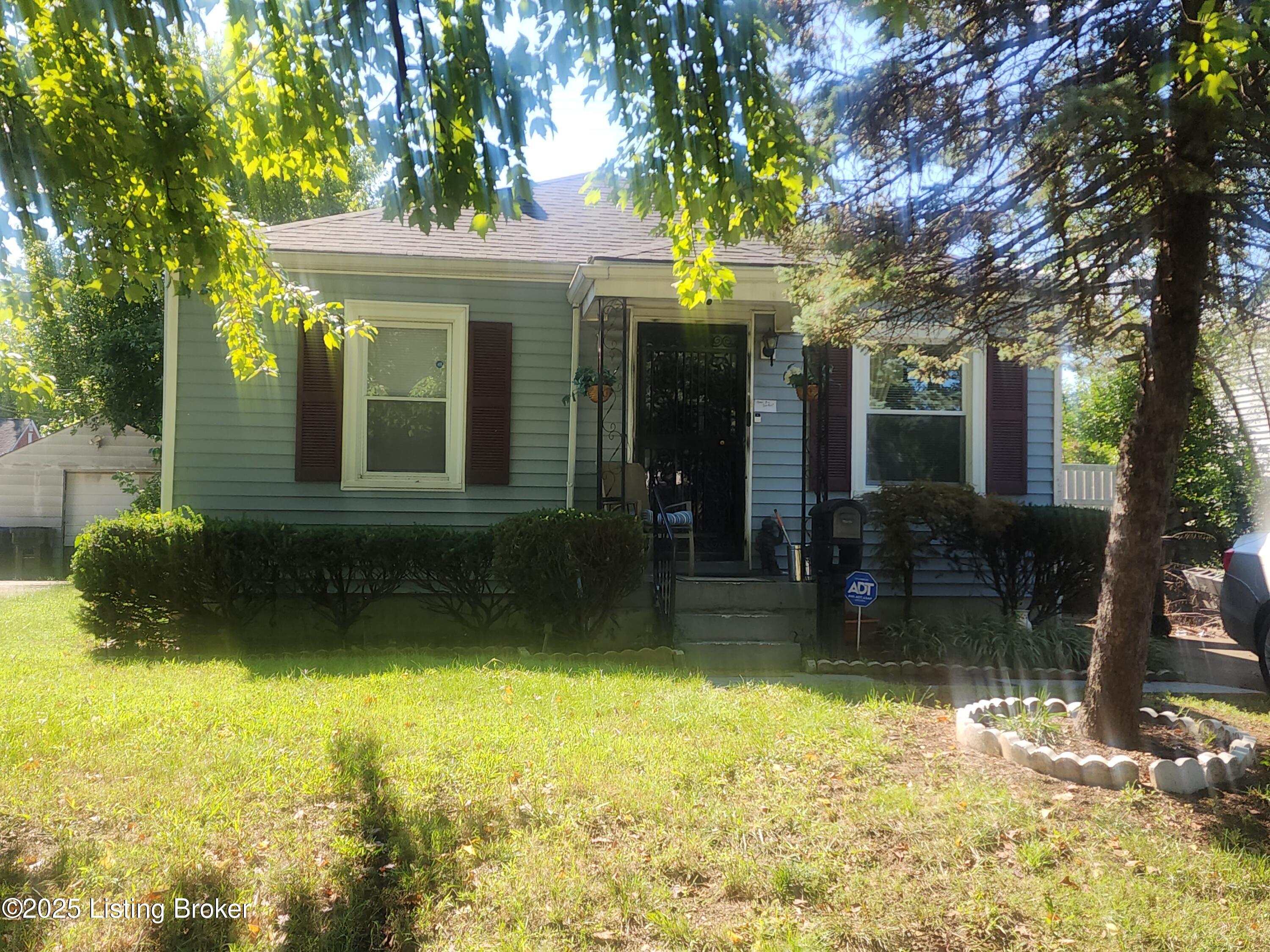 1338 Lillian Ave — photo