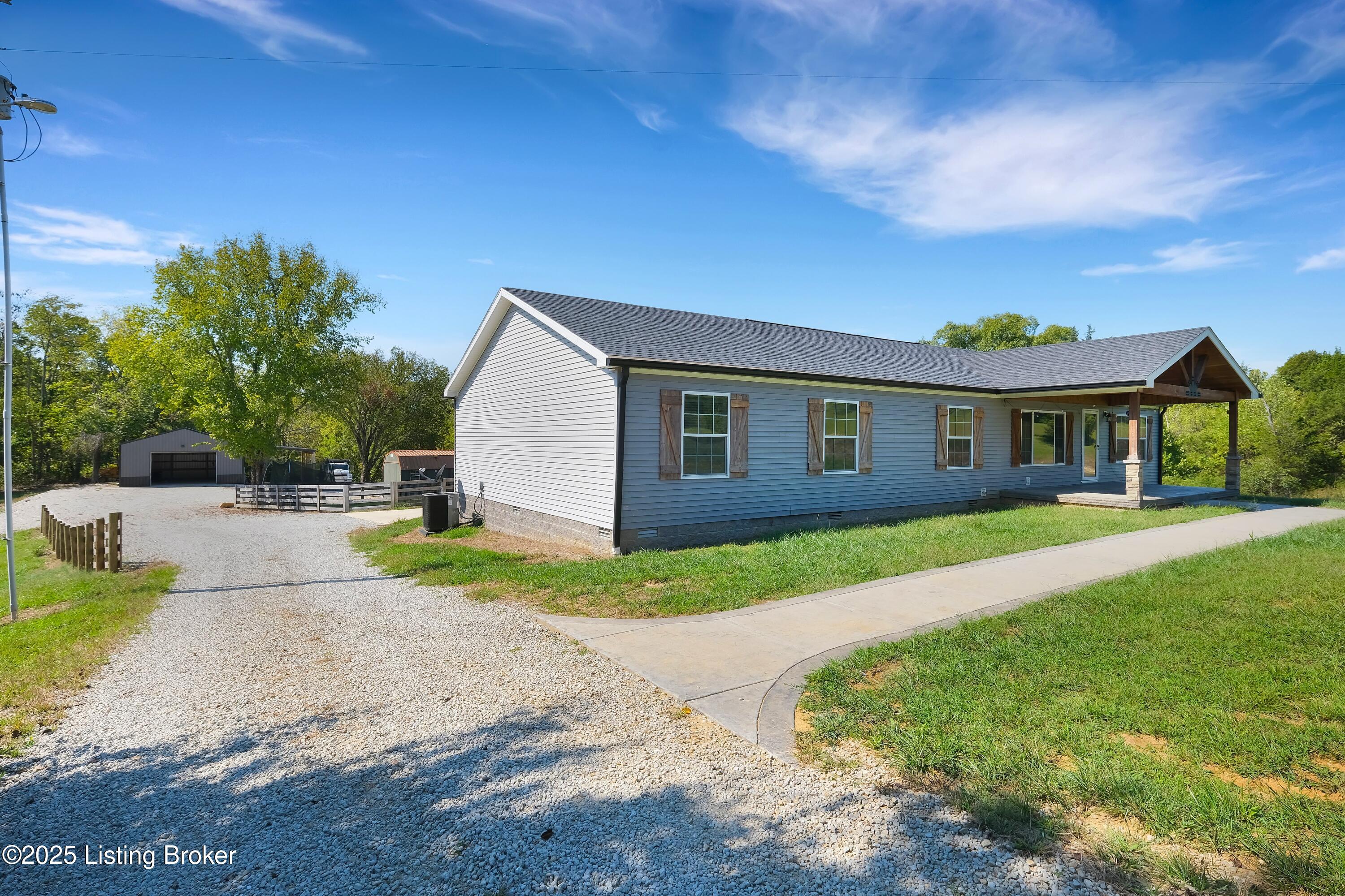 917 Vaughn Rd — photo