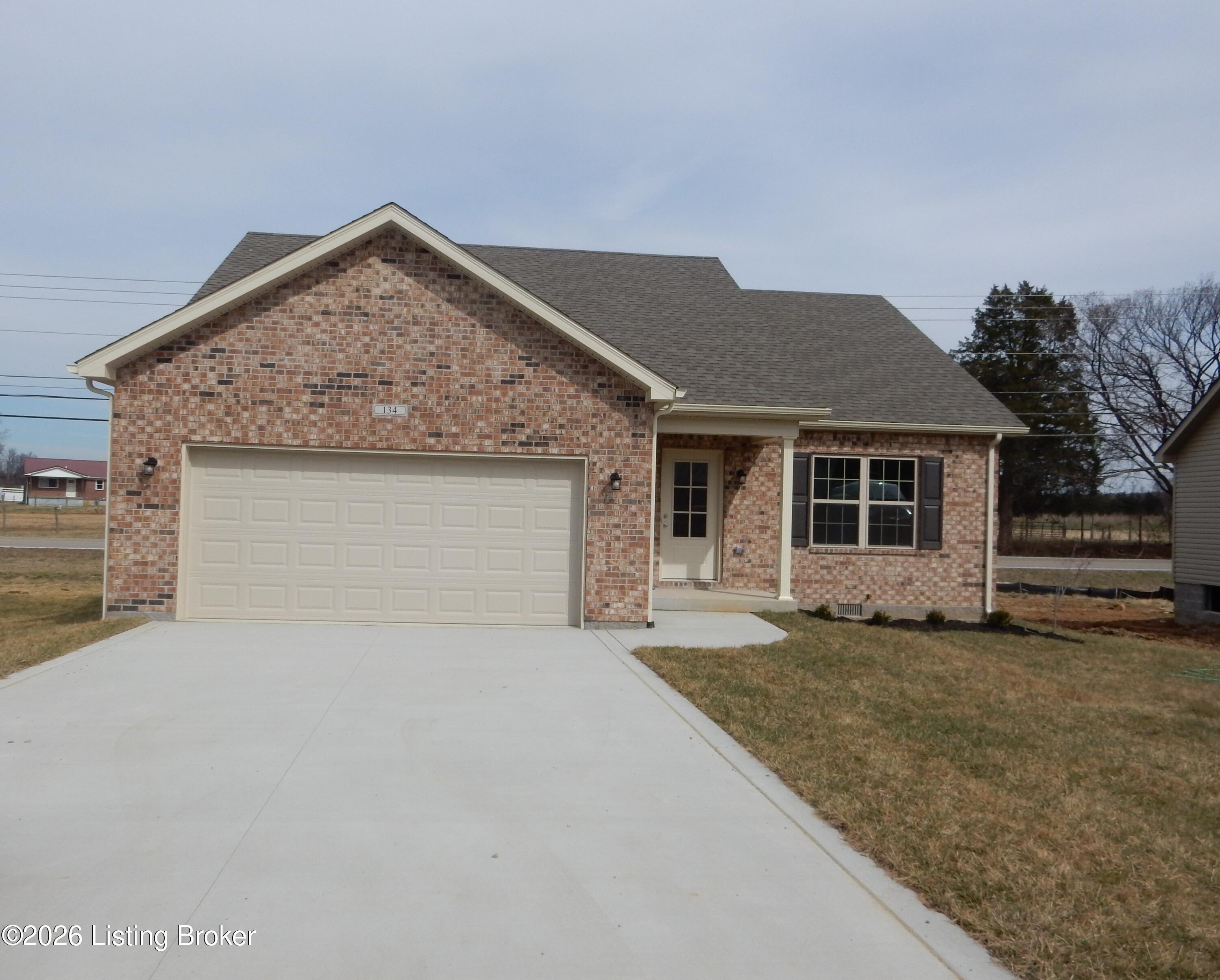 134 Diane Ct — photo