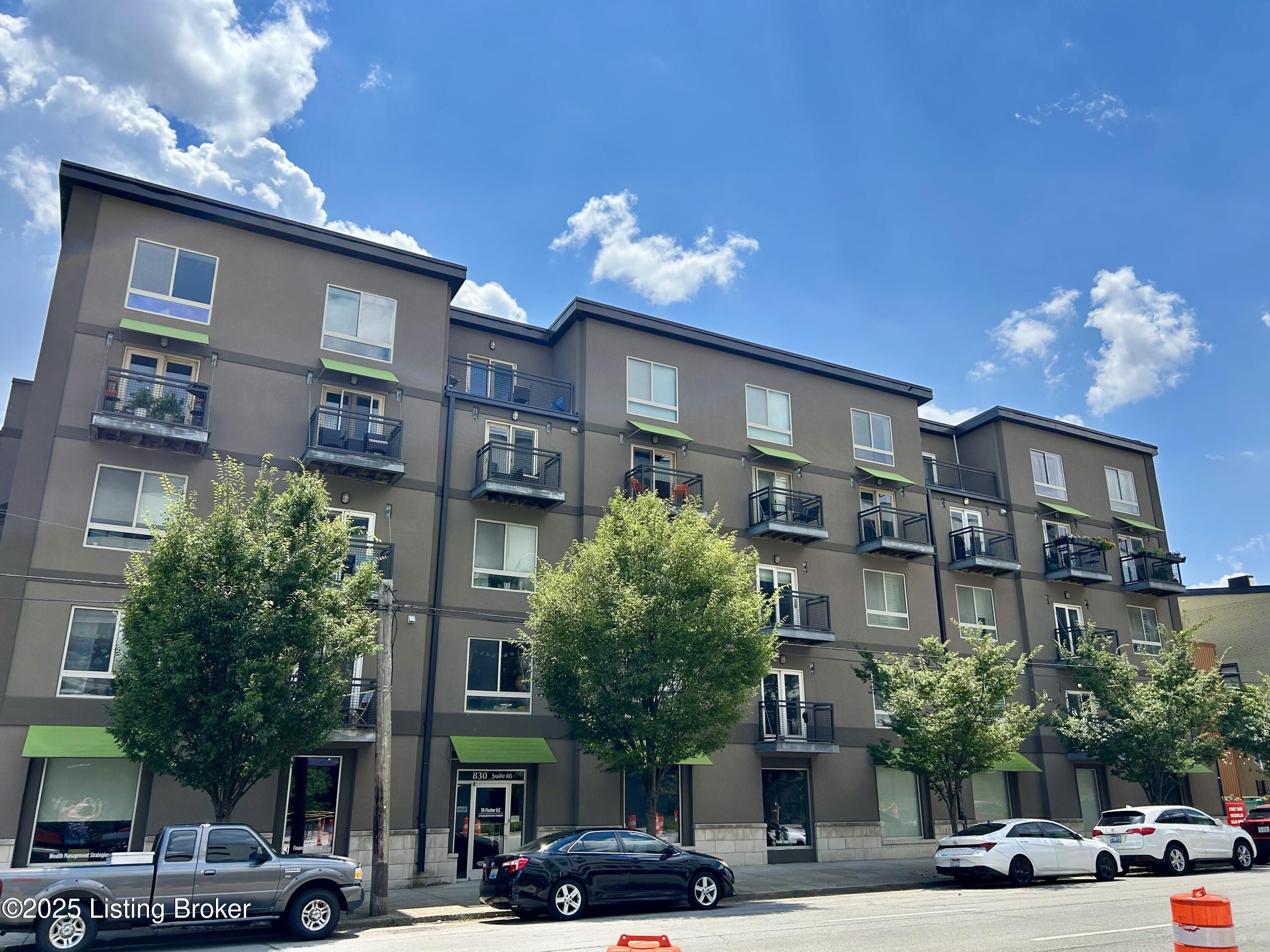 110 S Campbell St Unit 201 — photo