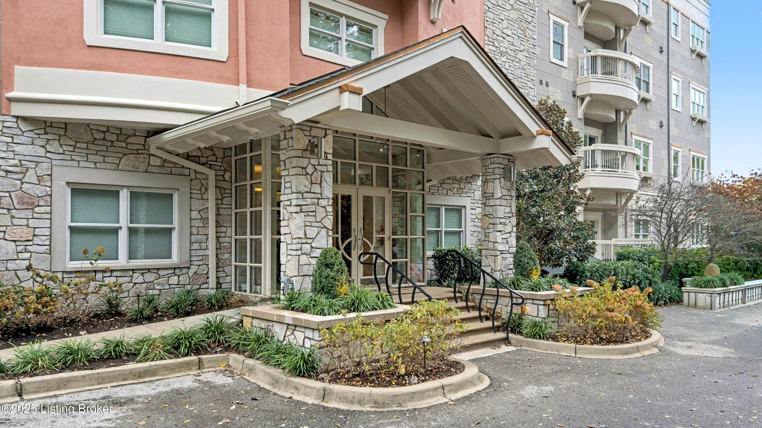 1409 Mockingbird Terrace Dr Unit 104 — photo