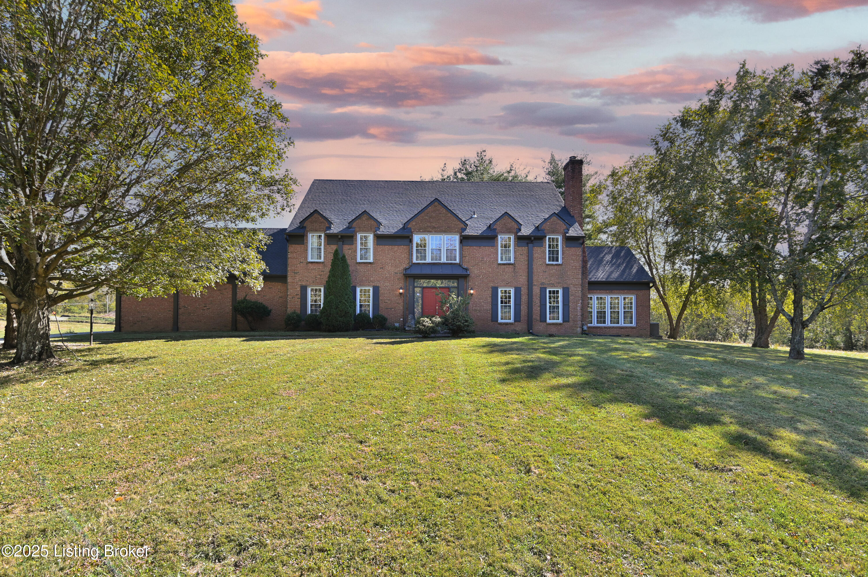 8804 Wolf Pen Branch Rd — photo