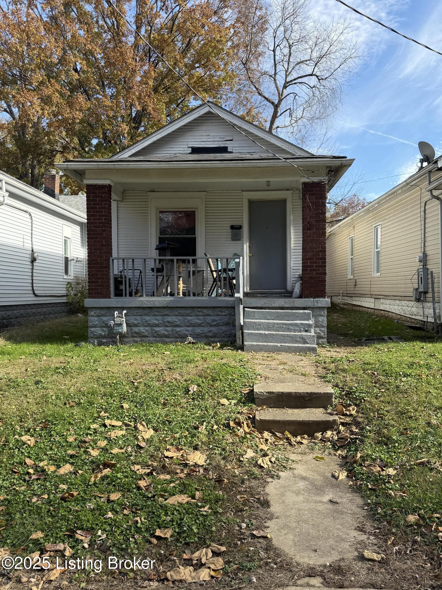 121 Boston Ct — photo