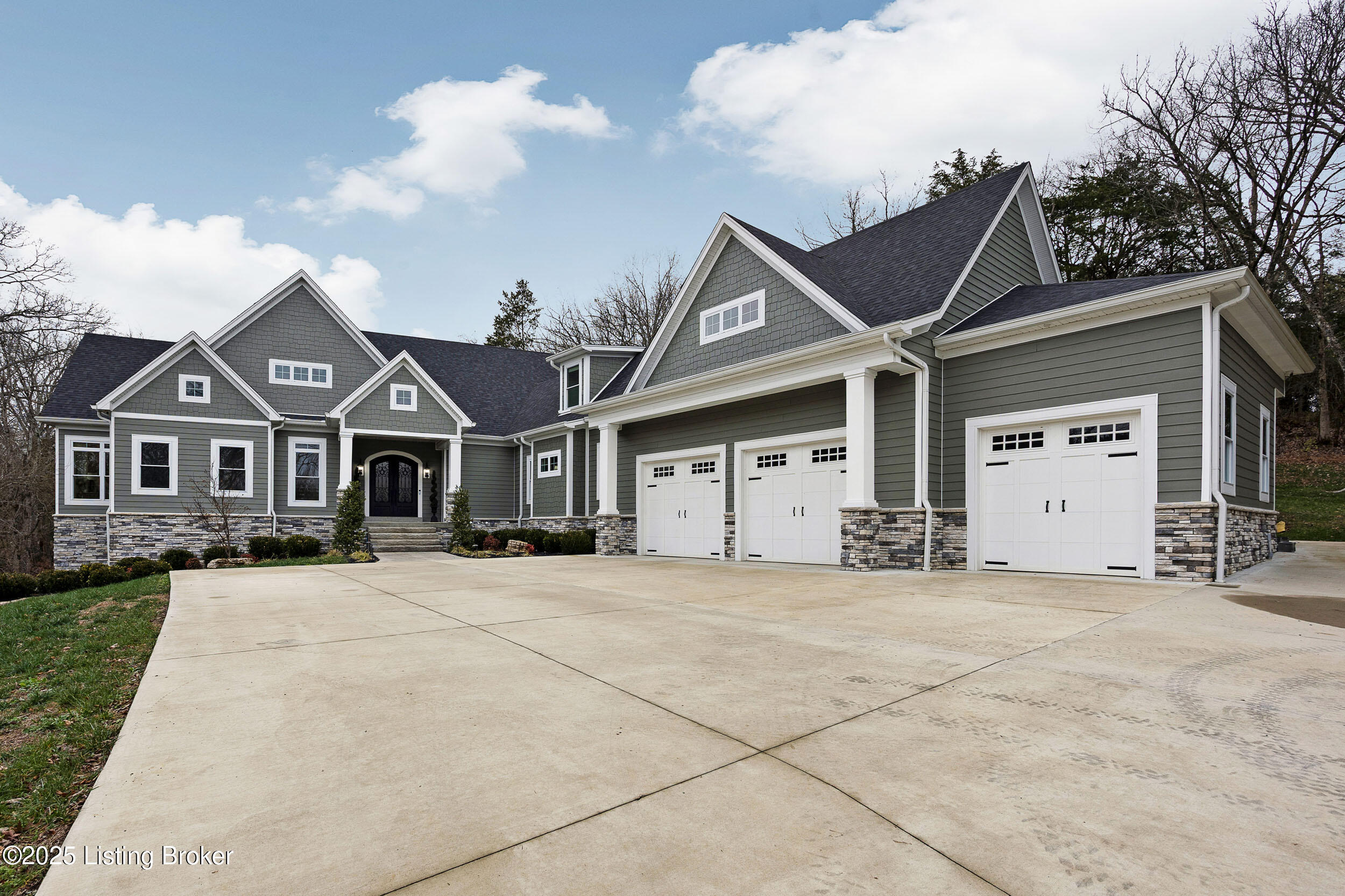 2405 Croake Station Rd — photo
