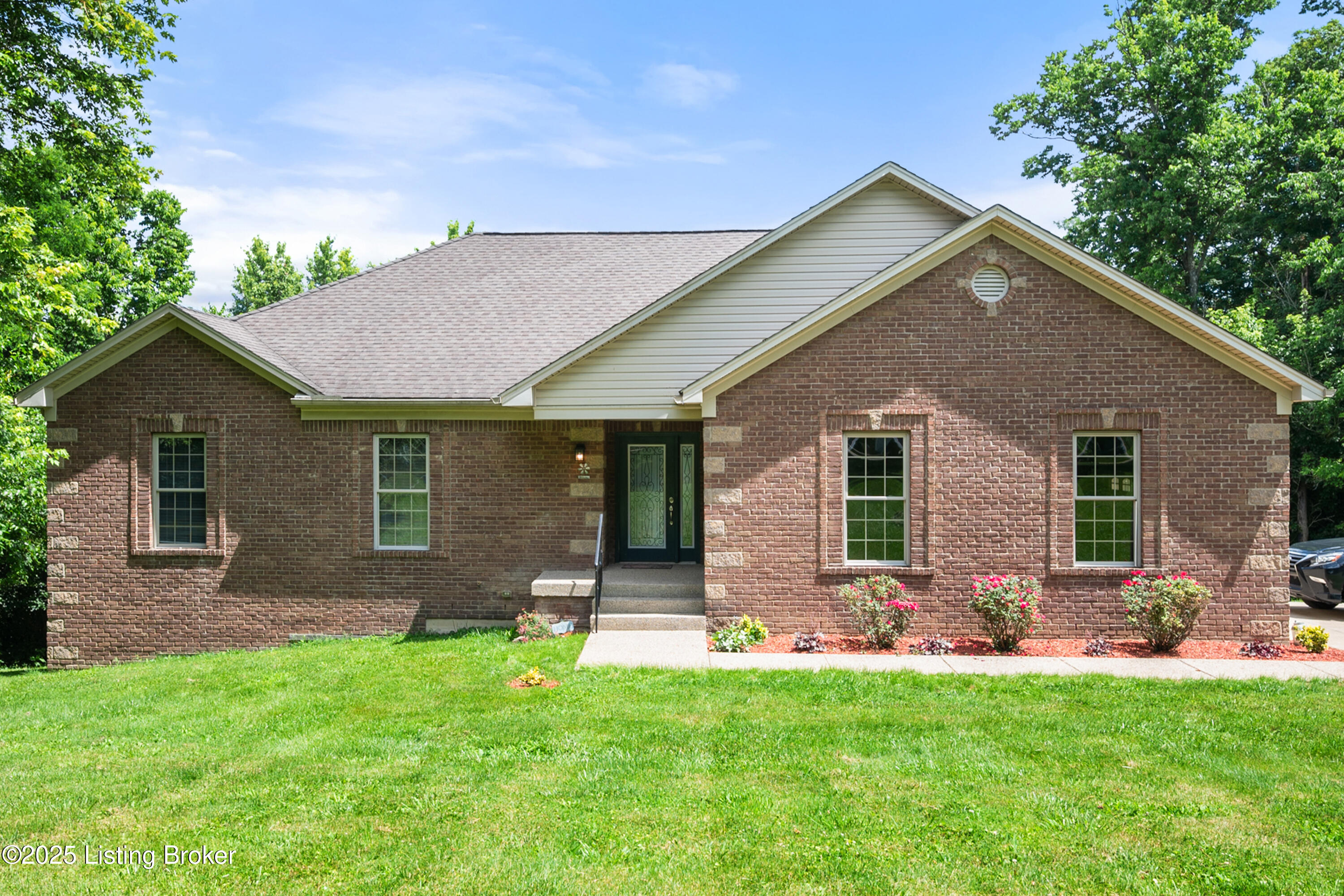 1126 Lagrange Rd, New Castle, KY 40050 — photo 2
