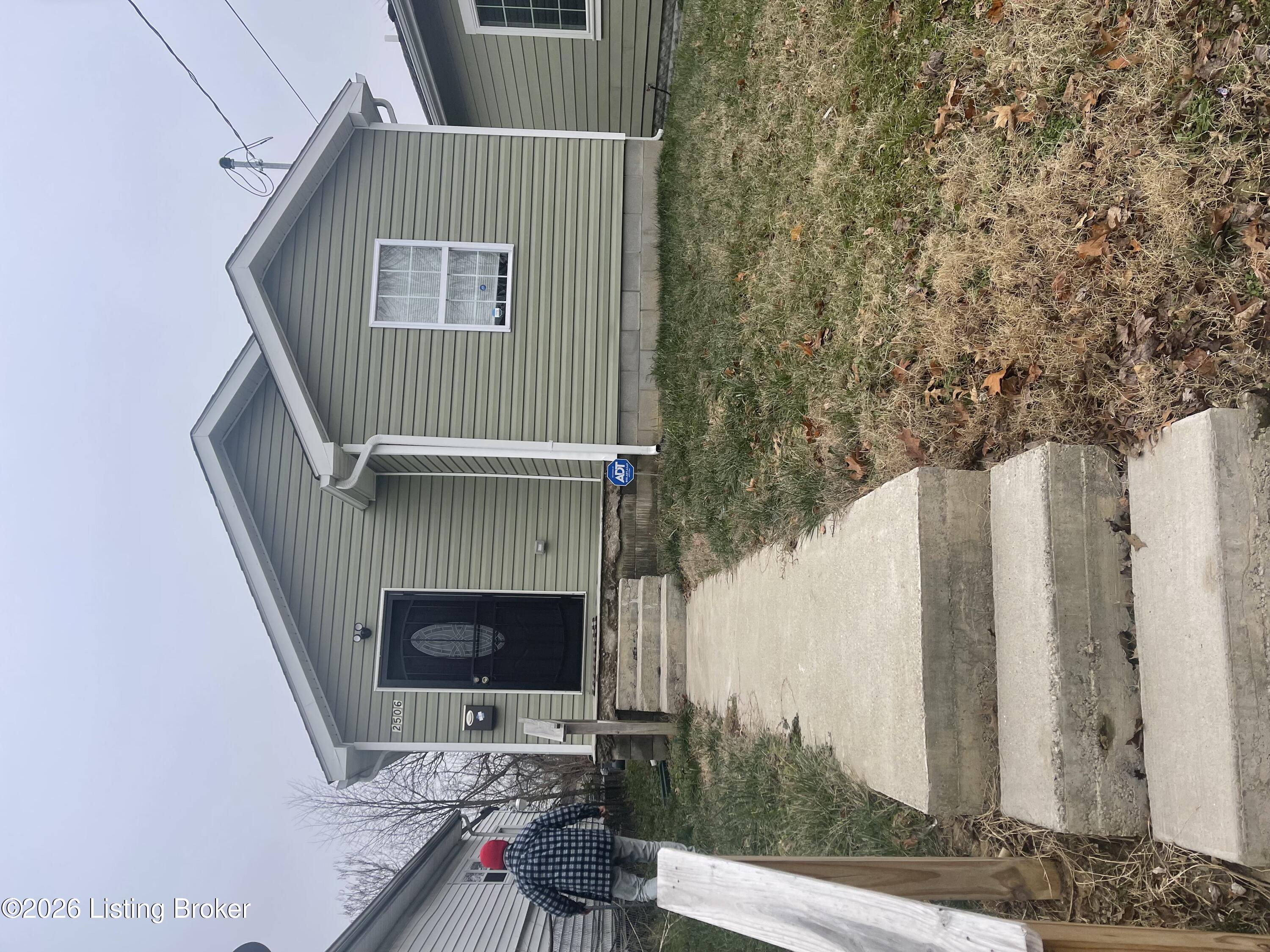 2506 Howard St — photo