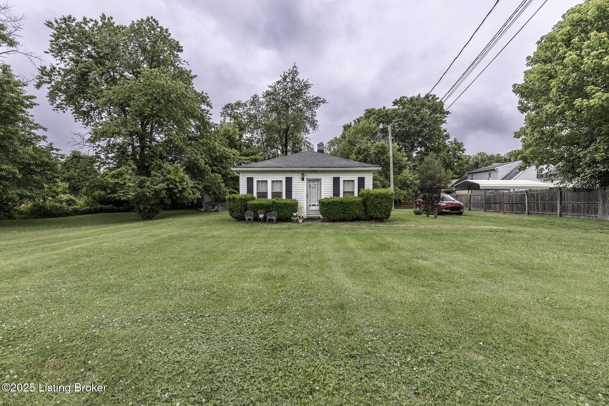 9416 Old Six Mile Ln — photo