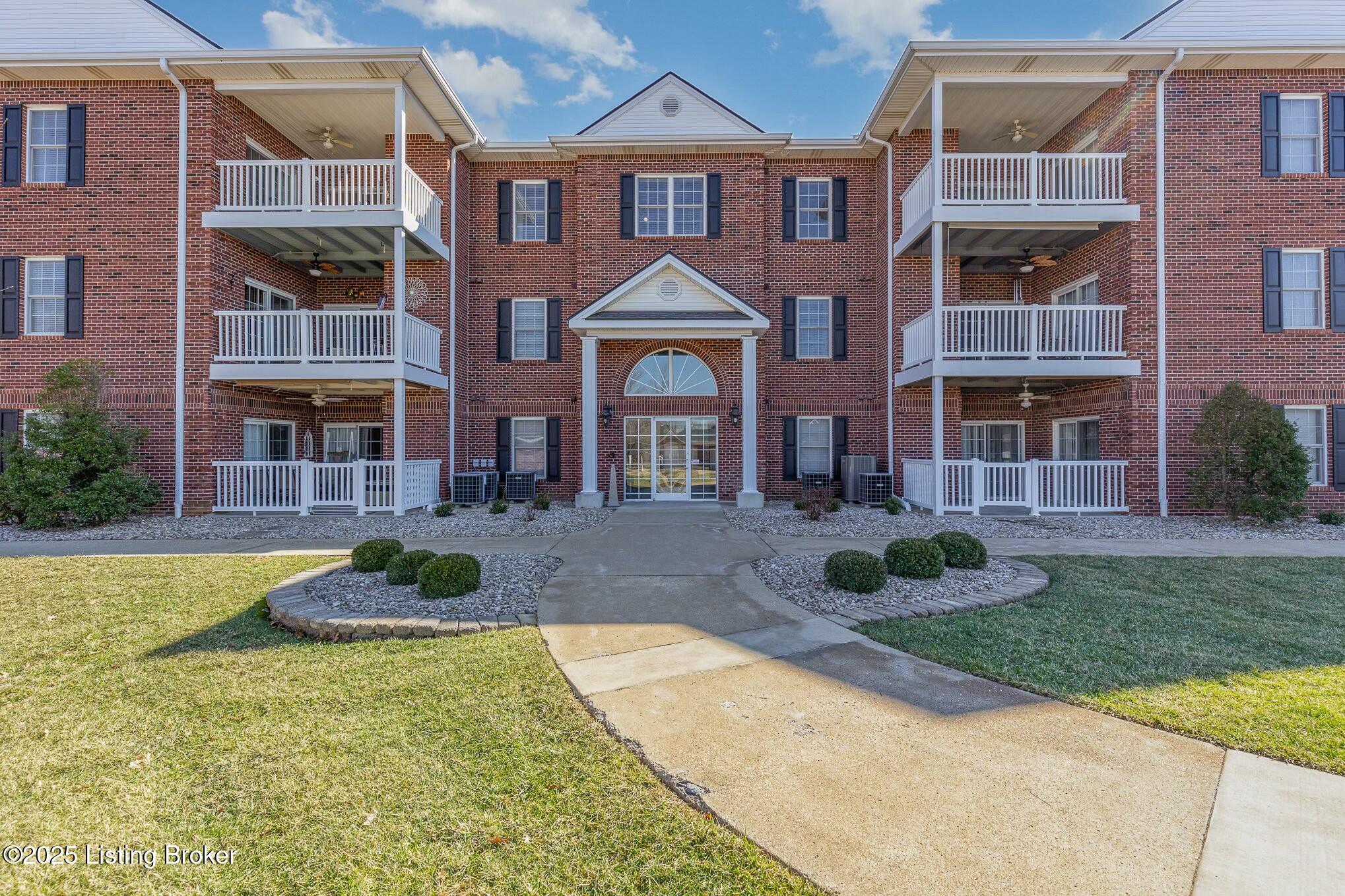 141 Chase Way 207 — photo