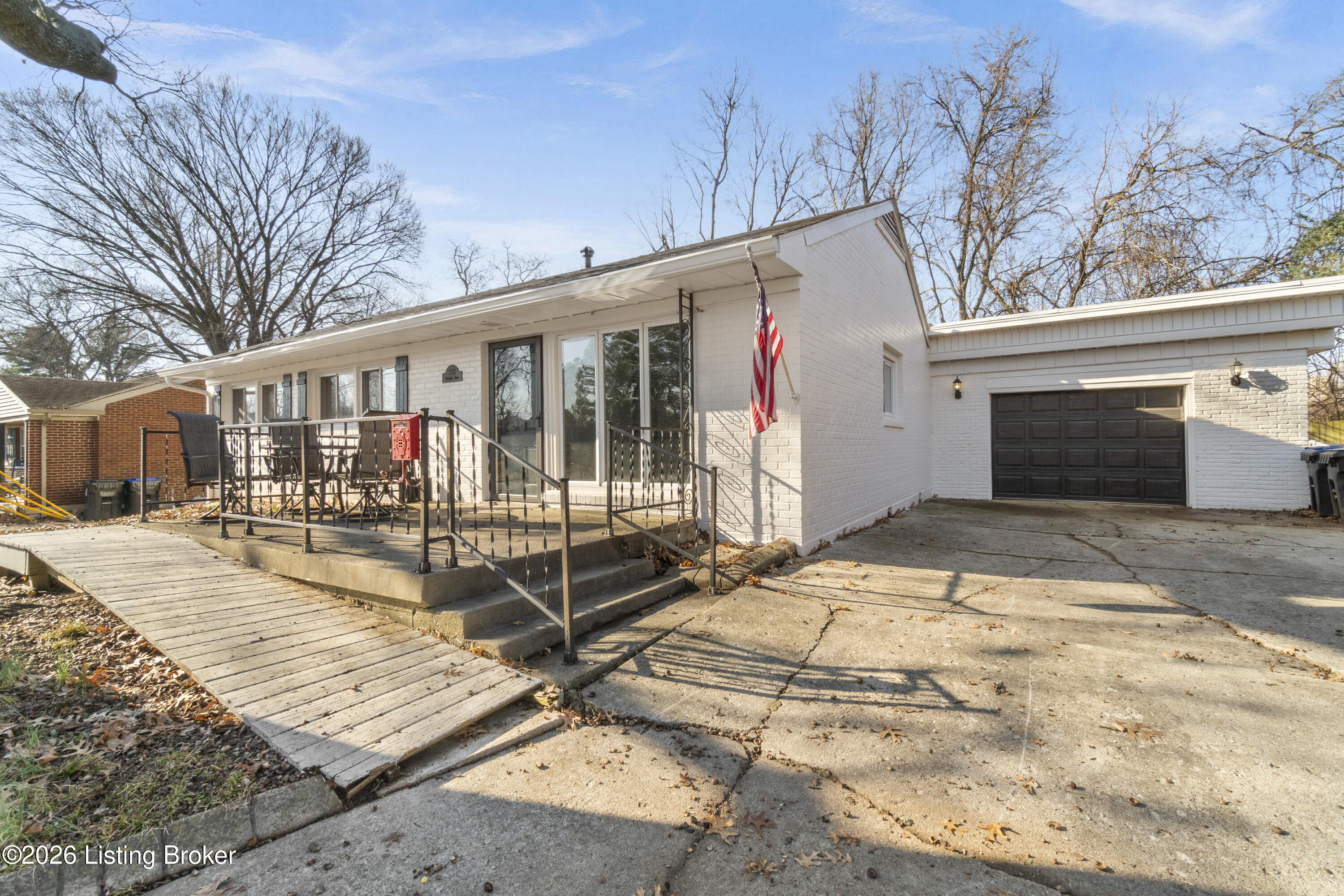 3318 Belmont Rd — photo