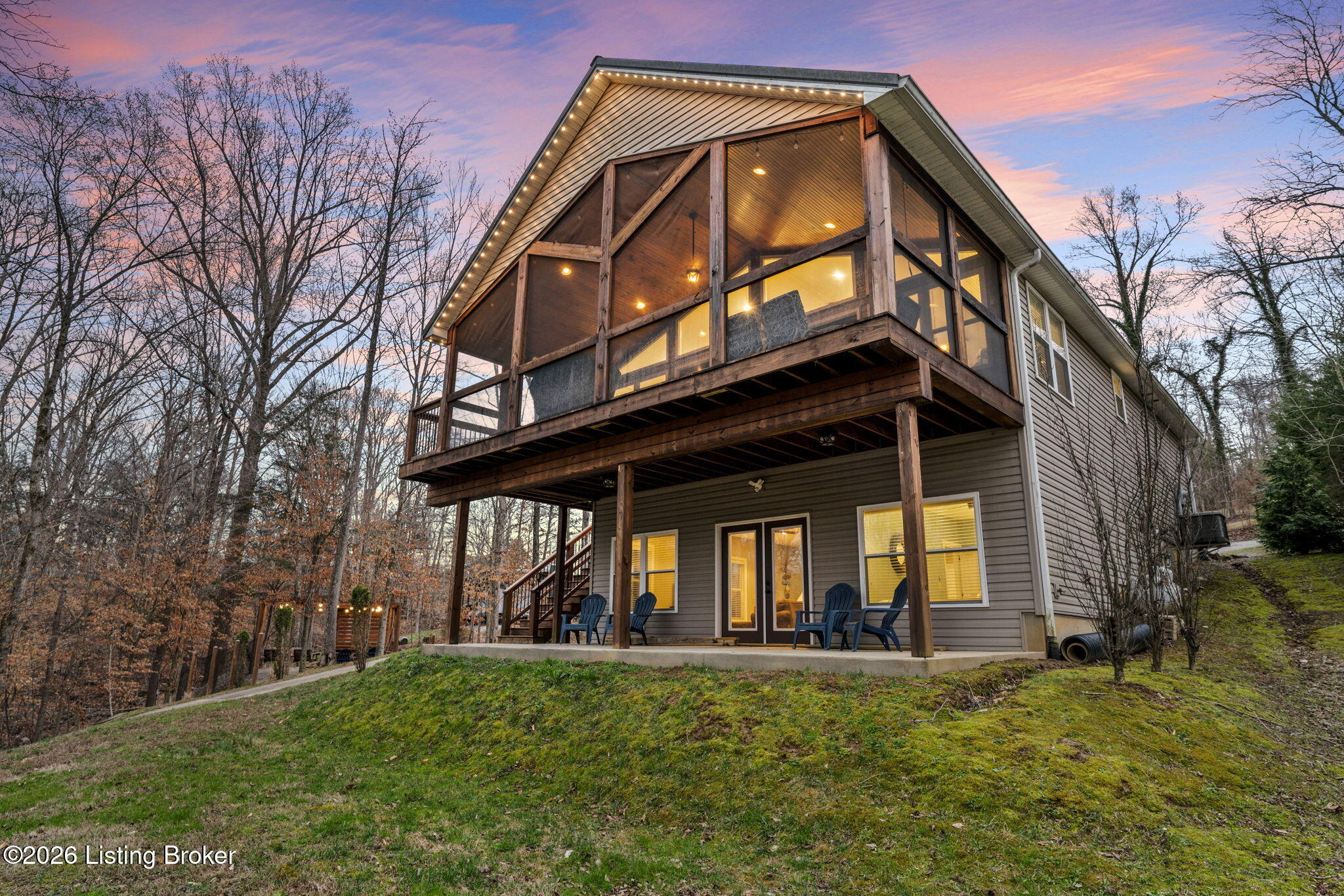 102 Whipperwill Dr — photo