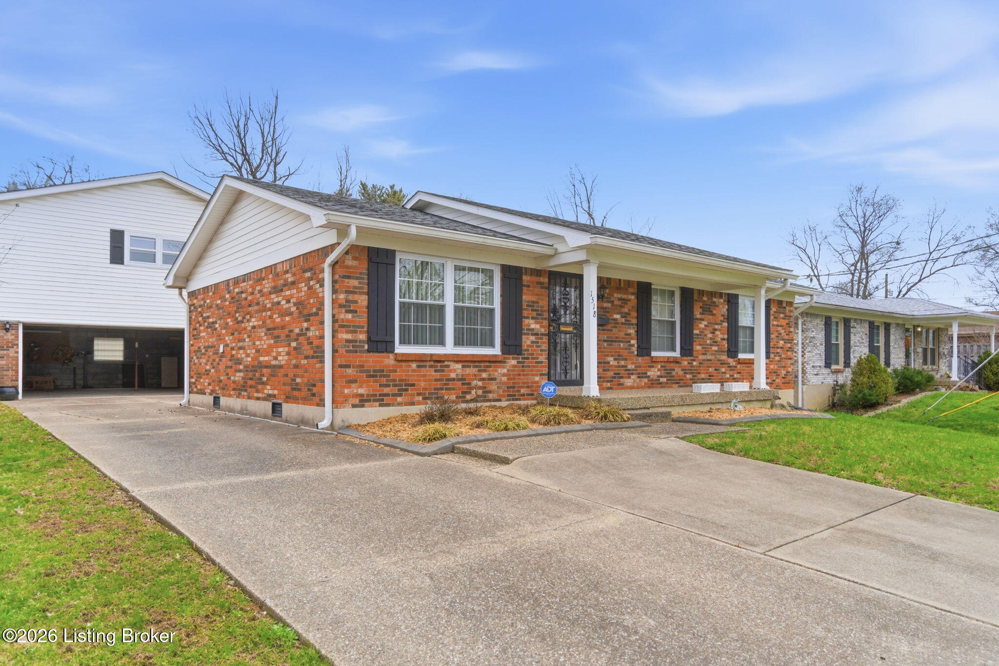 1518 Talmadge Way — photo