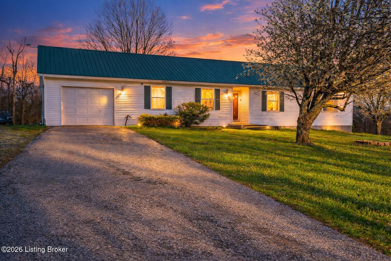 1336 Tracy Rd — photo