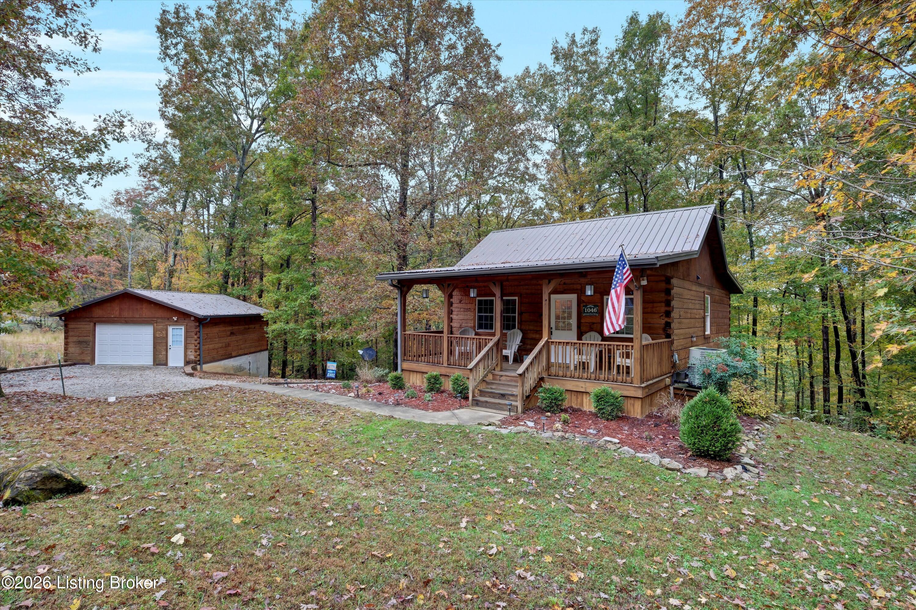 1046 Michaels Cove Dr — photo