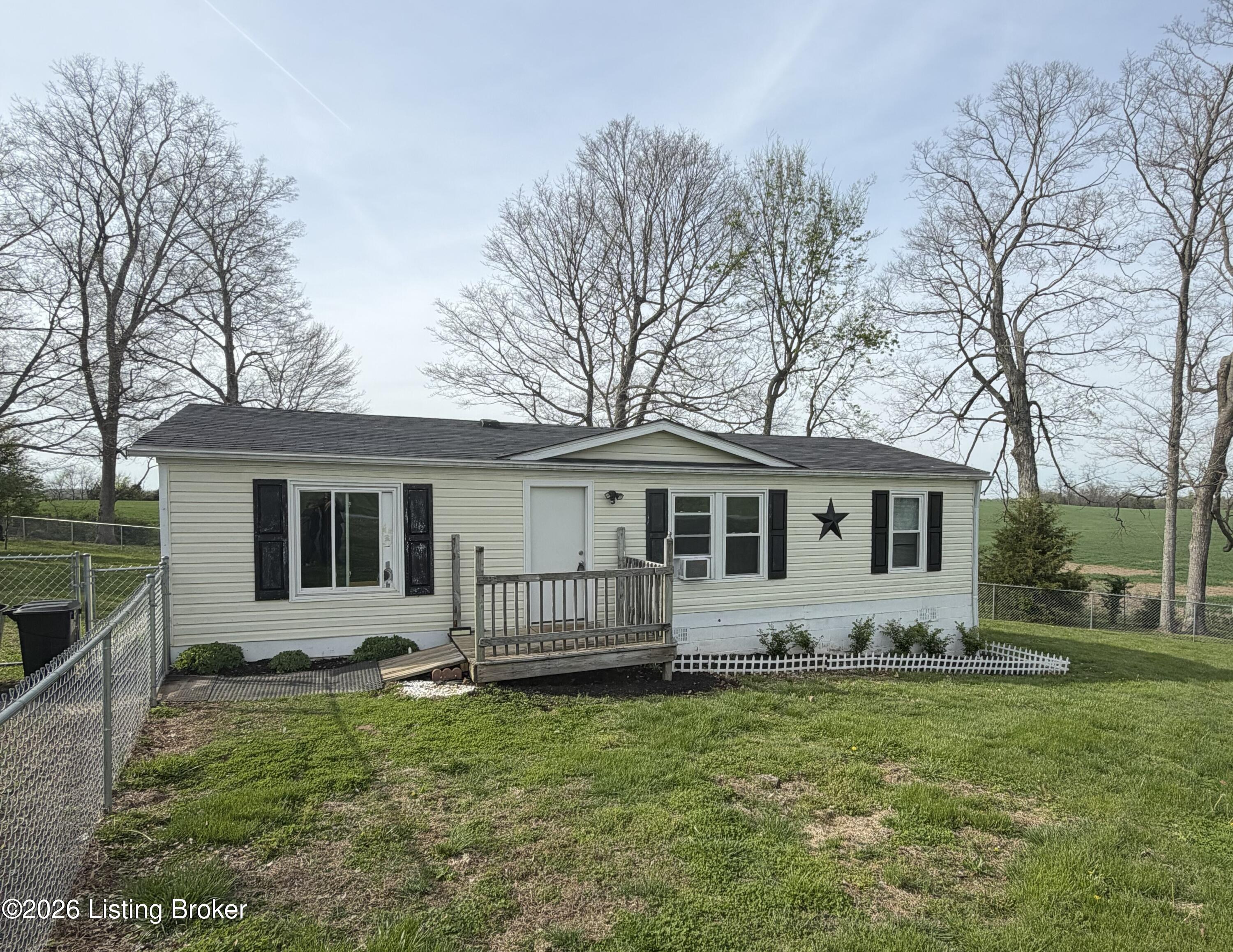 8460 Bloomfield Rd, Bloomfield, KY 40008