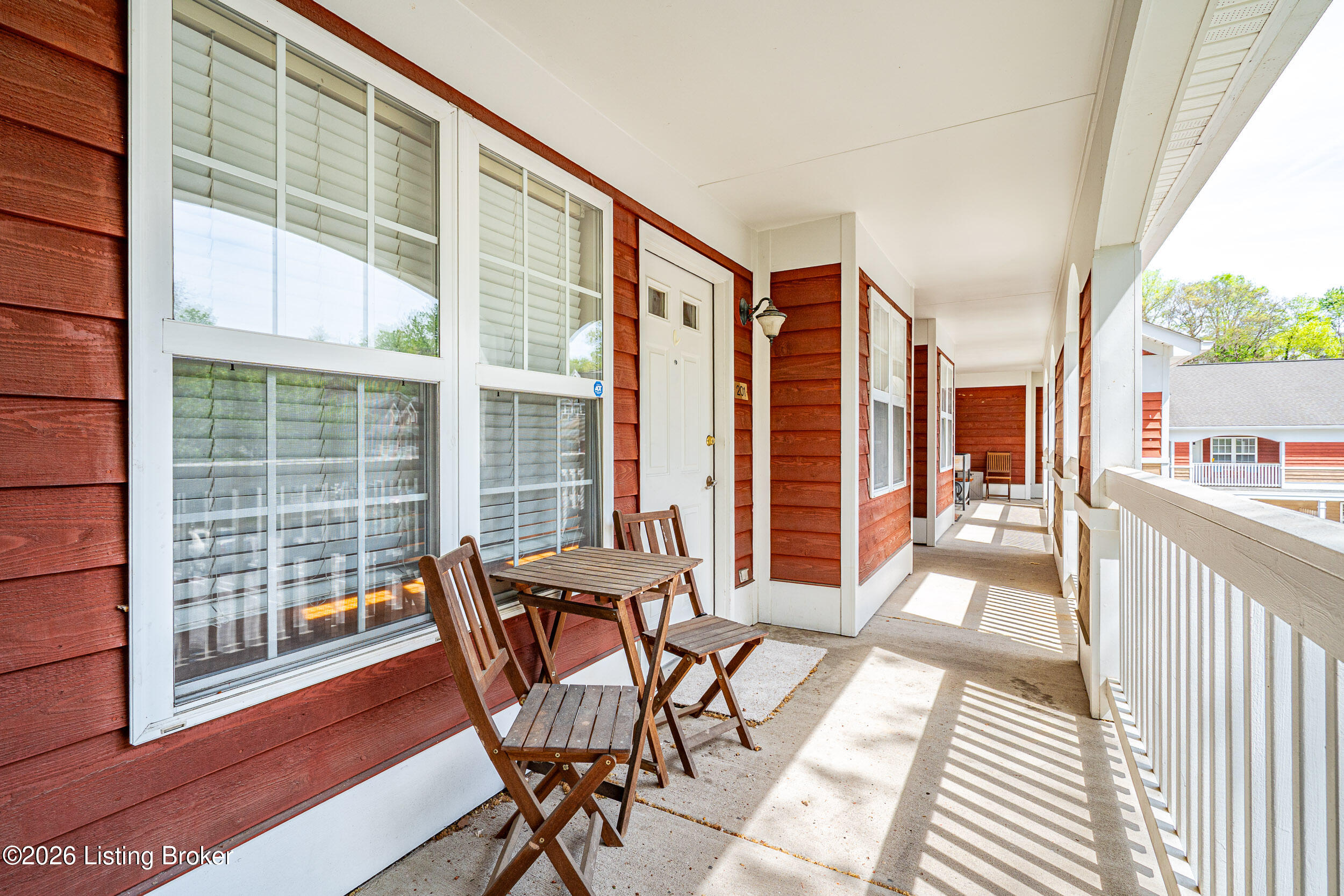 250 Crescent Hill Pl Apt 201 — photo