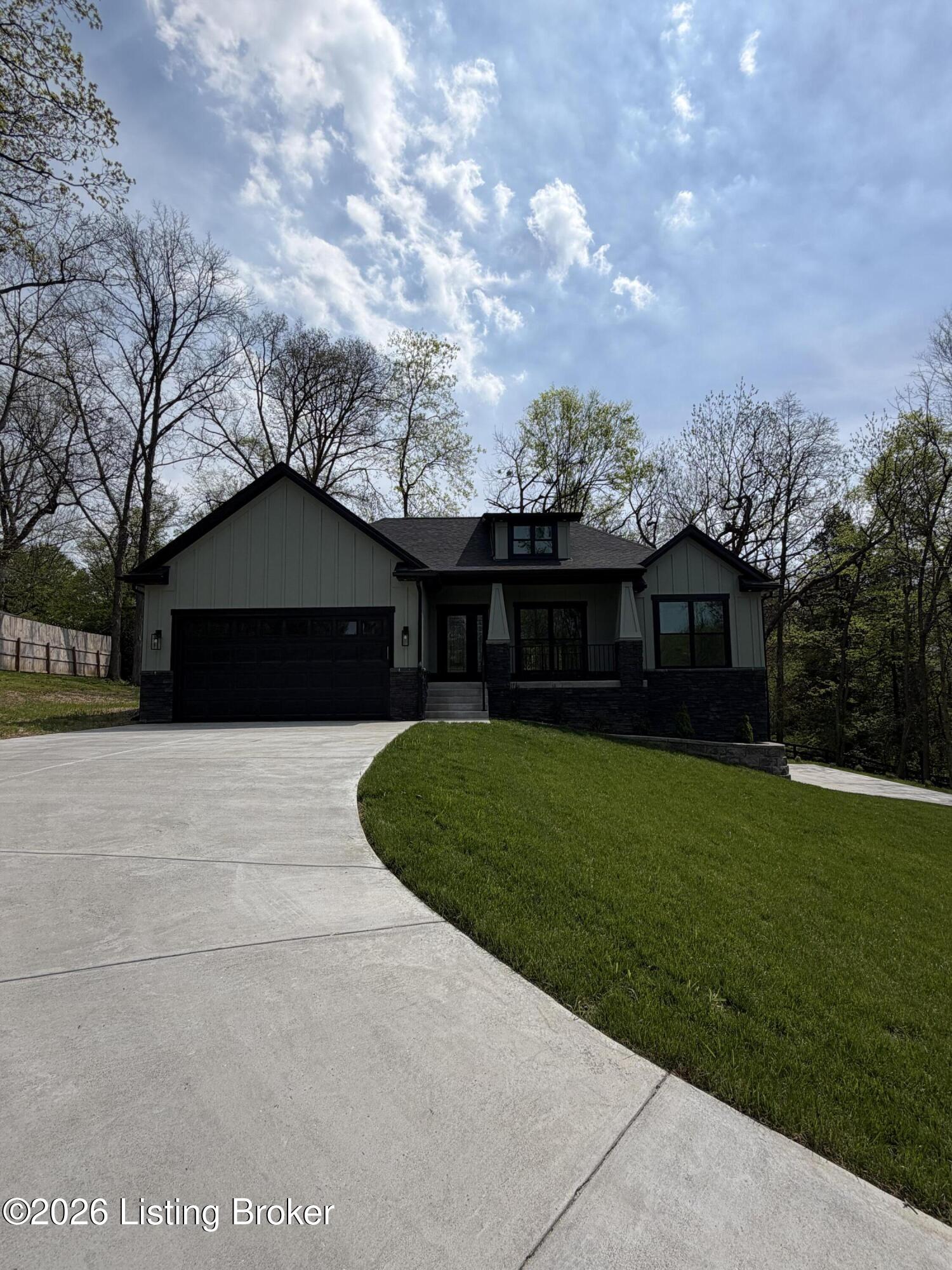 8105 Michael Ray Dr — photo