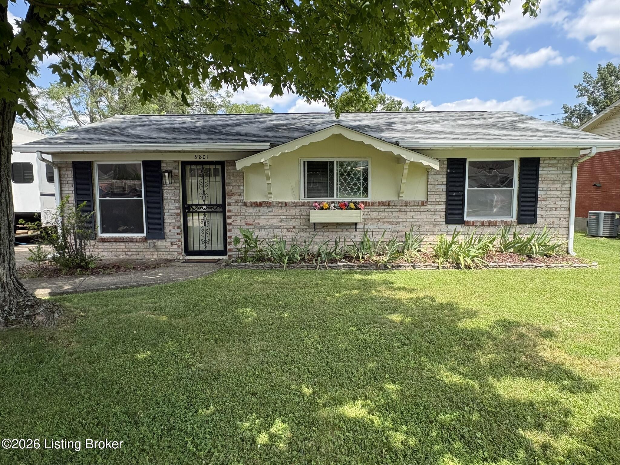 9801 Chambers Ct — photo