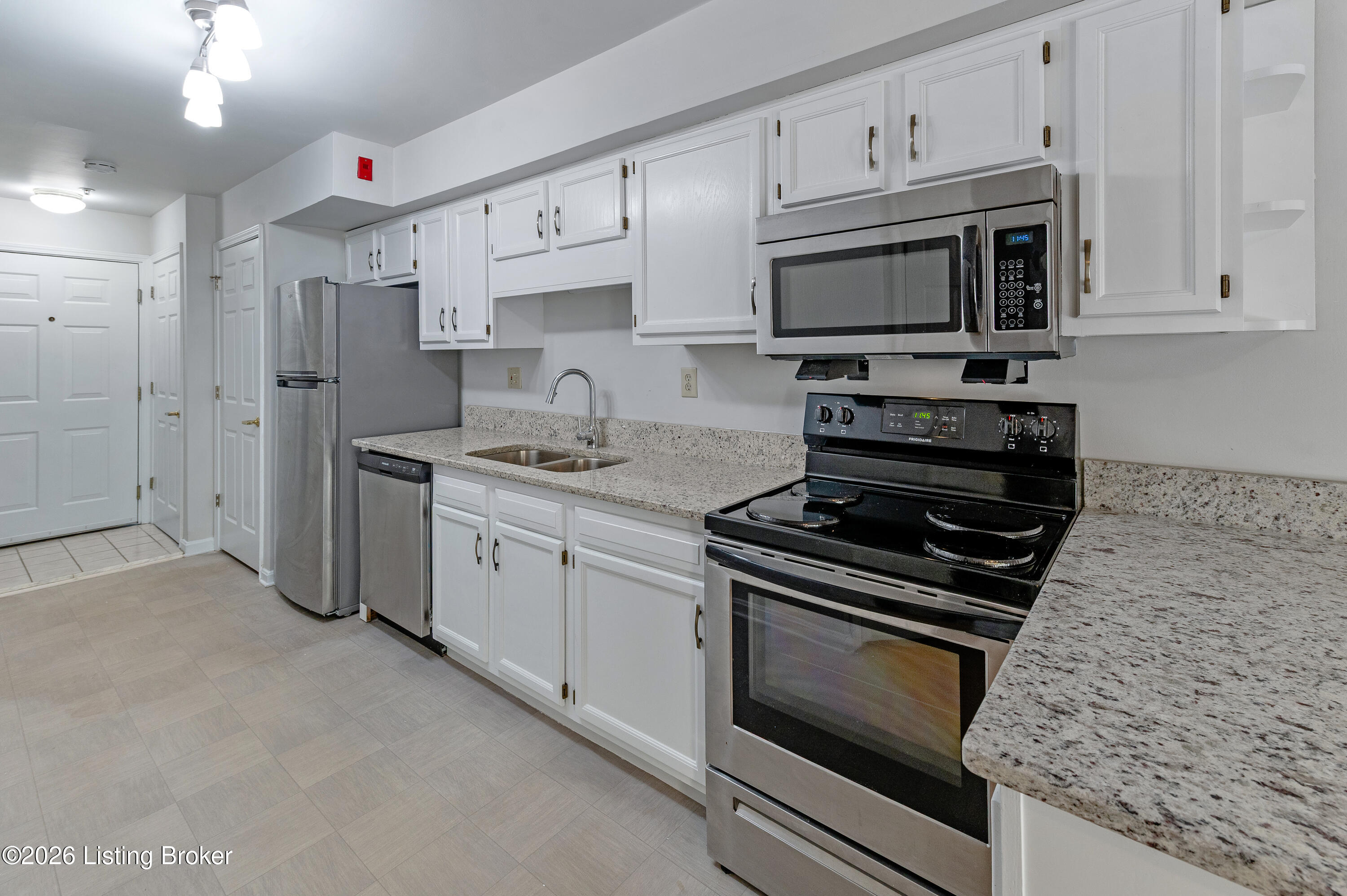 2730 Brownsboro Rd Apt 144 — photo