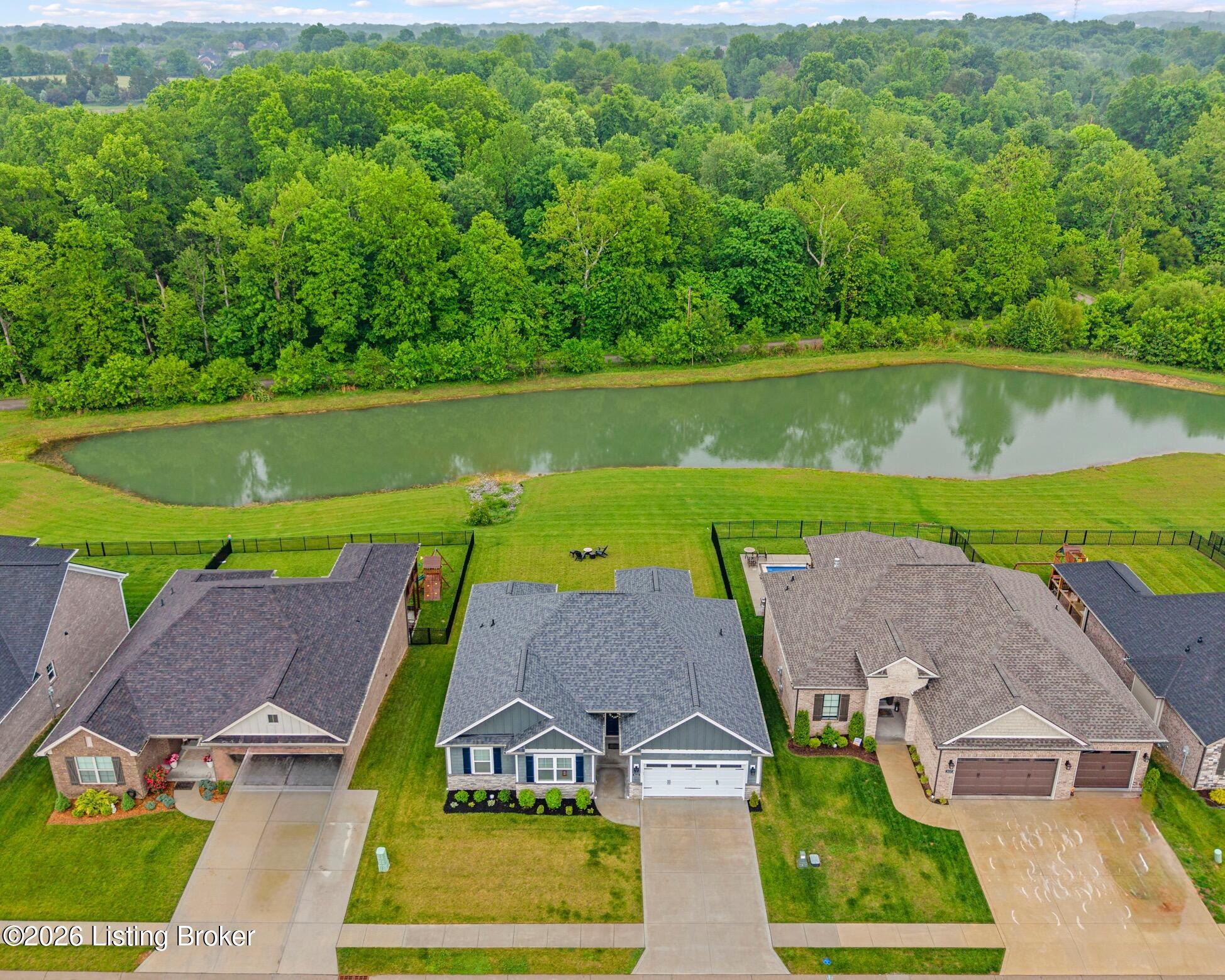 3035 Bridlewood Ln — photo