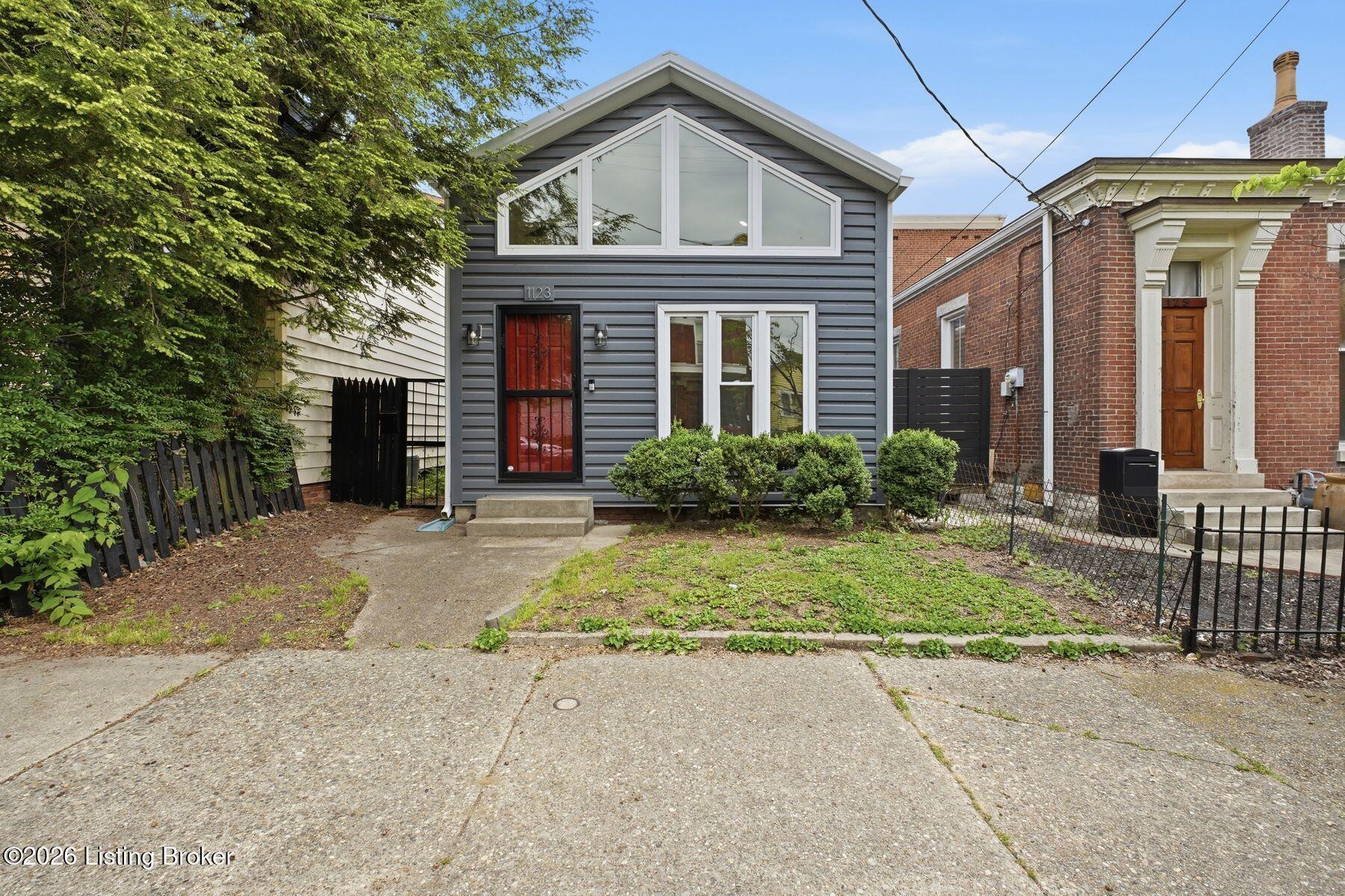 1123 Rogers St — photo