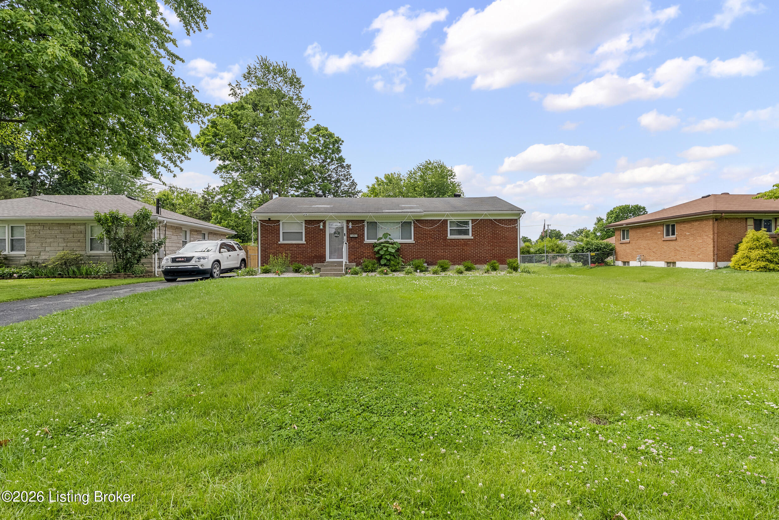 7802 Bluebonnet Rd — photo