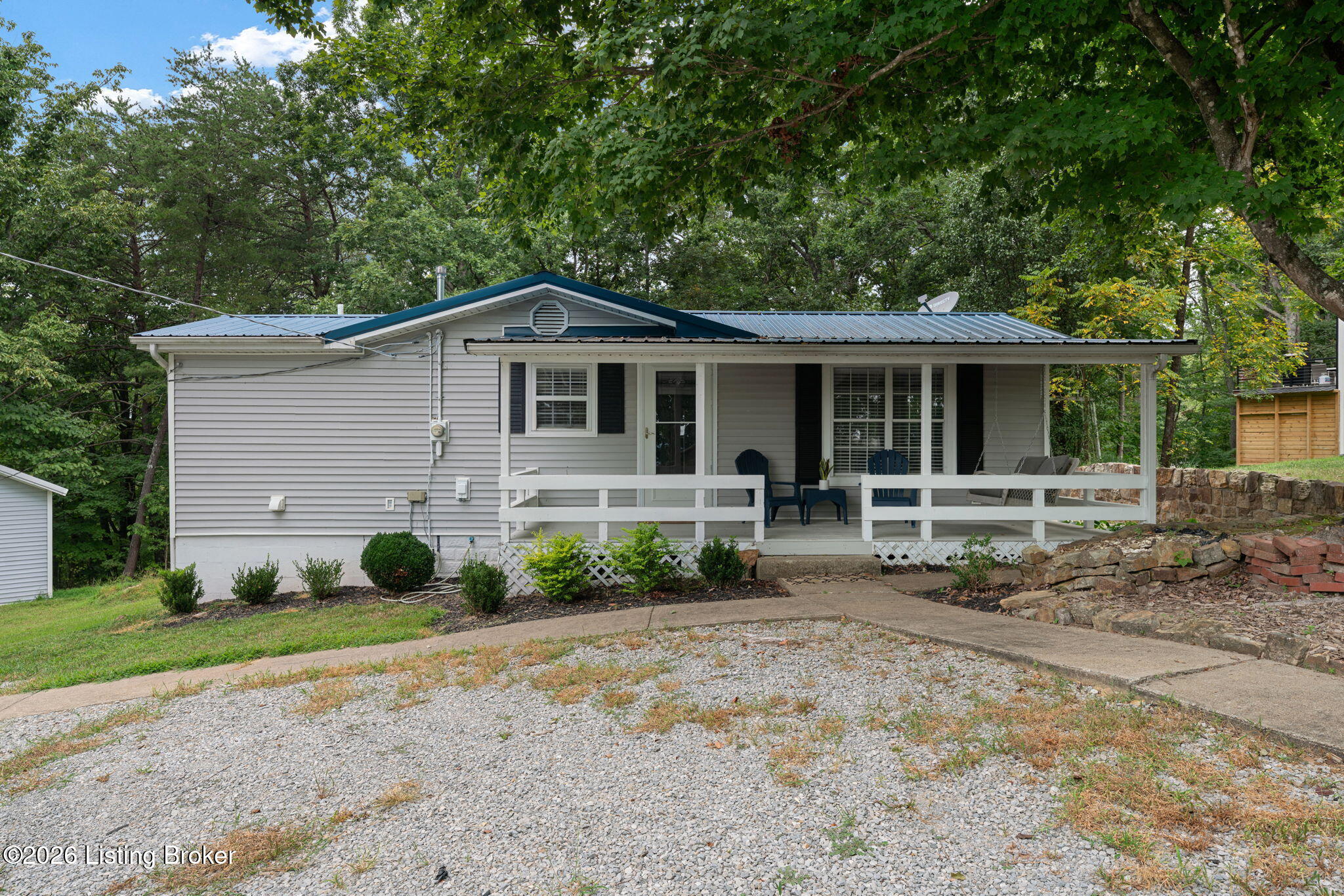 80 Holiday Hill Rd — photo