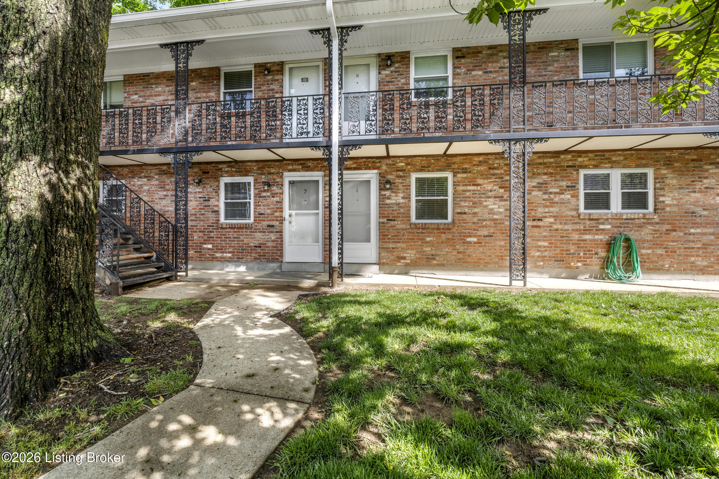 198 Crescent Ave Apt 6 — photo