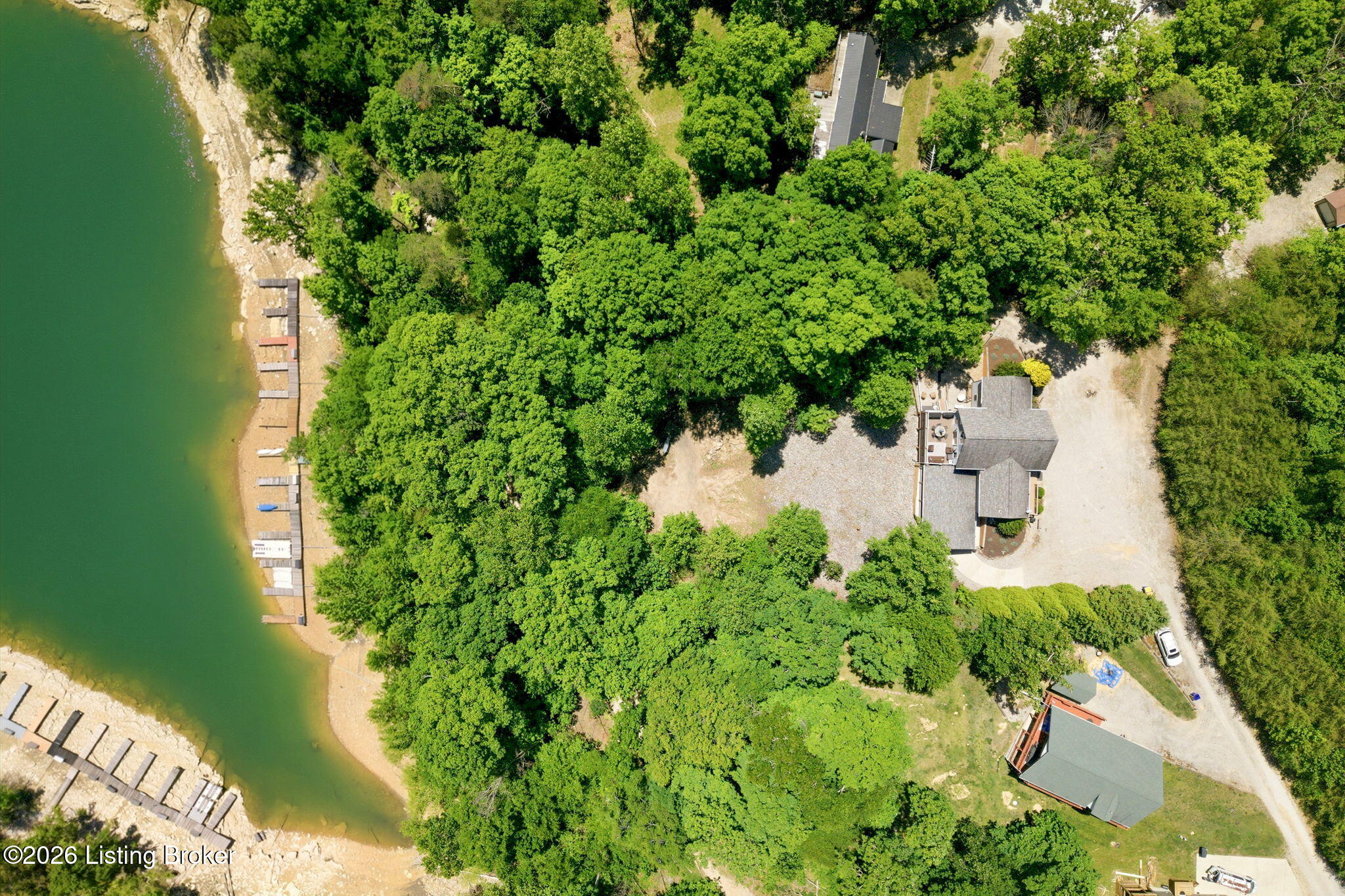 404 Cedar Point Rd, Bee Spring, KY 42207