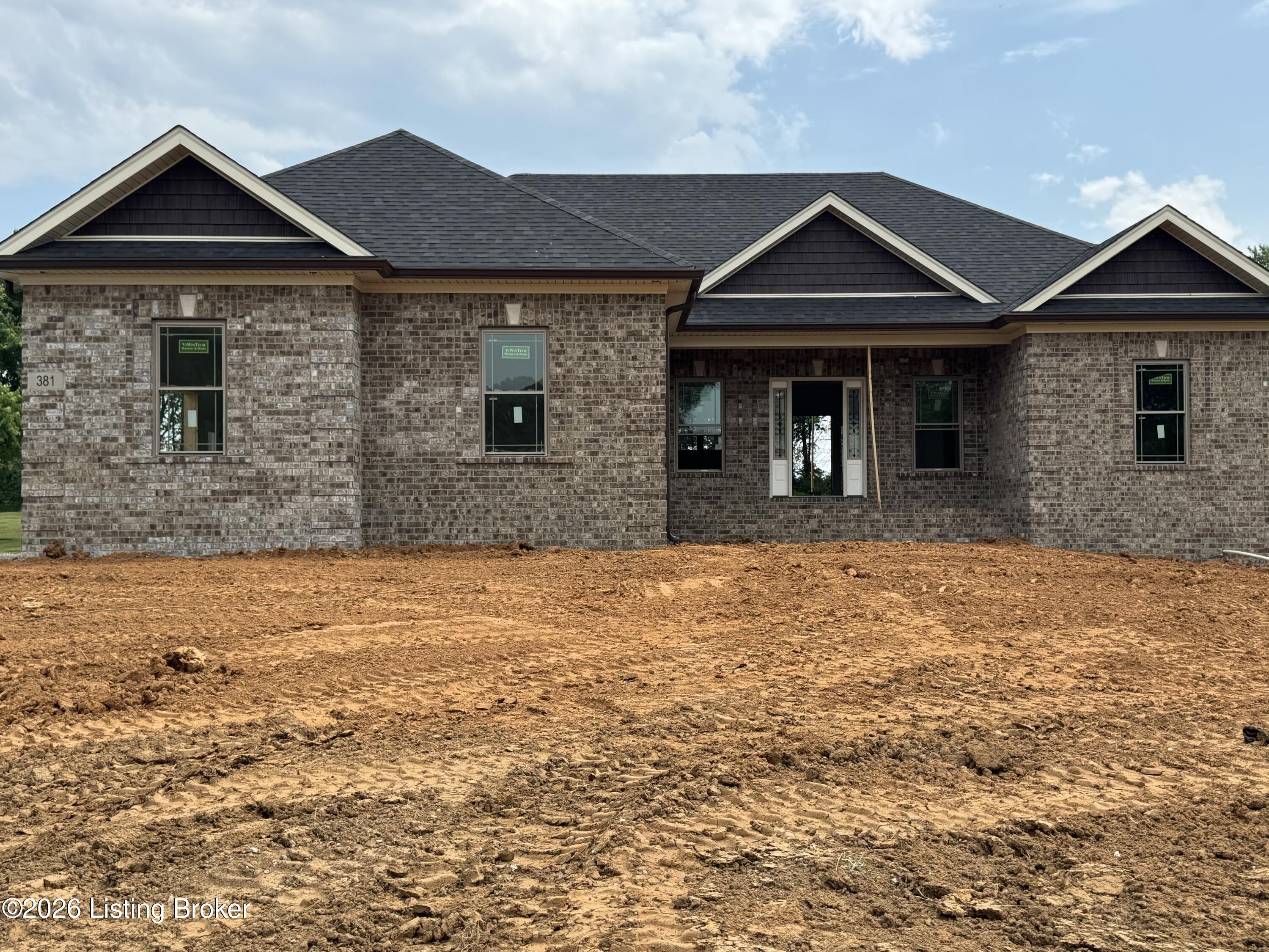 381 Robin Way — photo