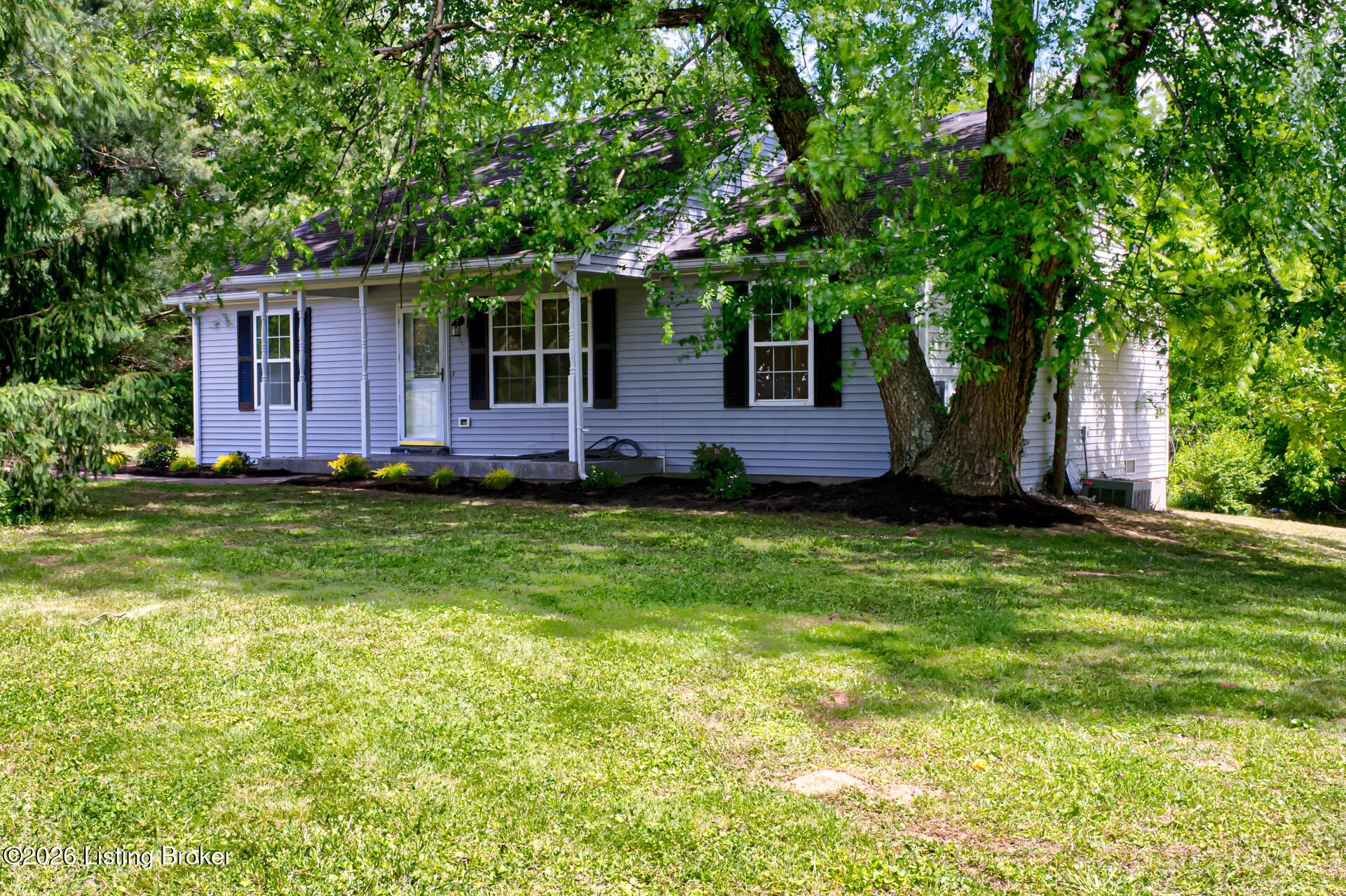 138 Kimberly Ct — photo