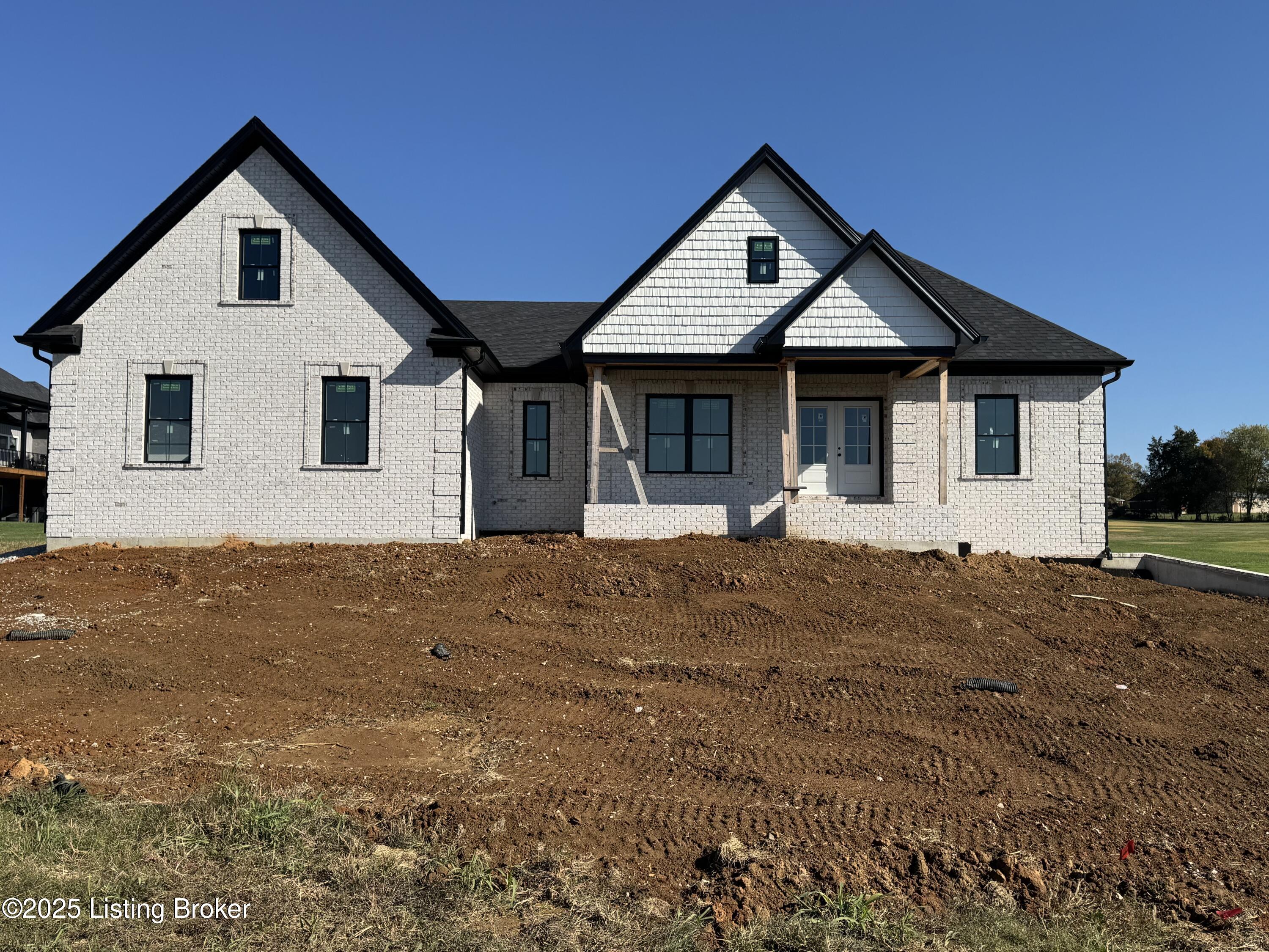 160 Tommy Ct — photo
