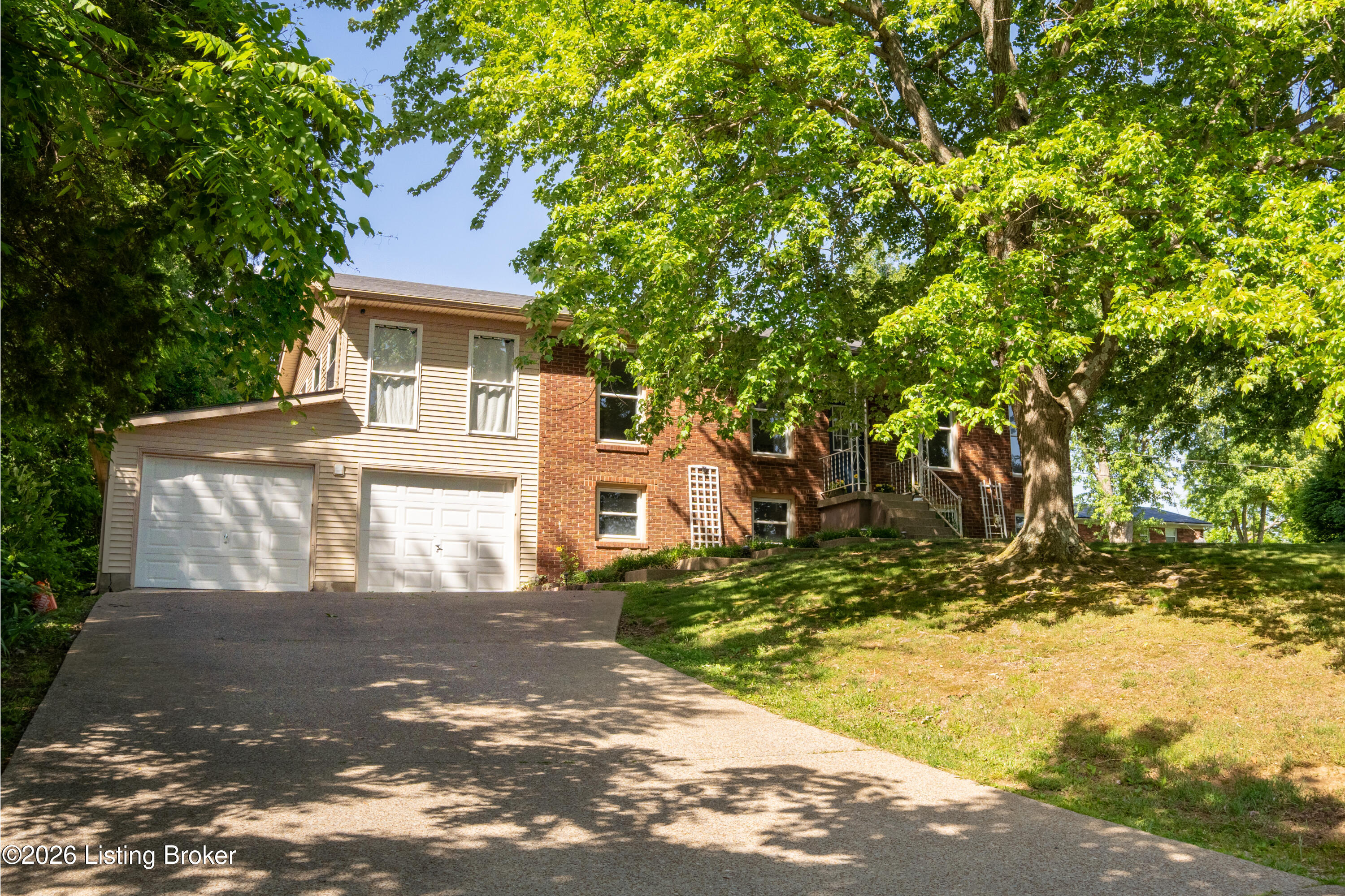 115 Shauna Dr — photo