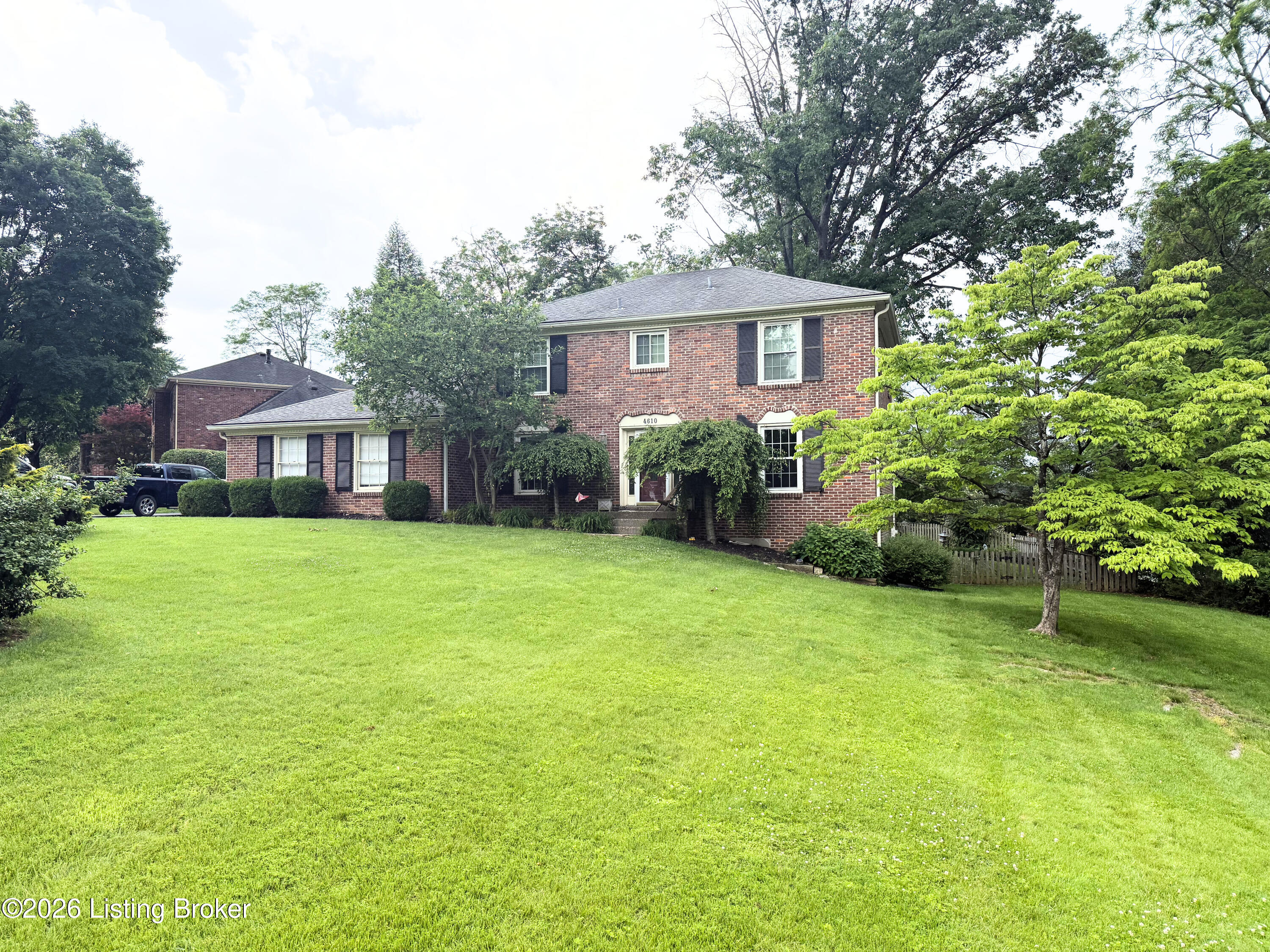 4610 Deepwood Dr — photo