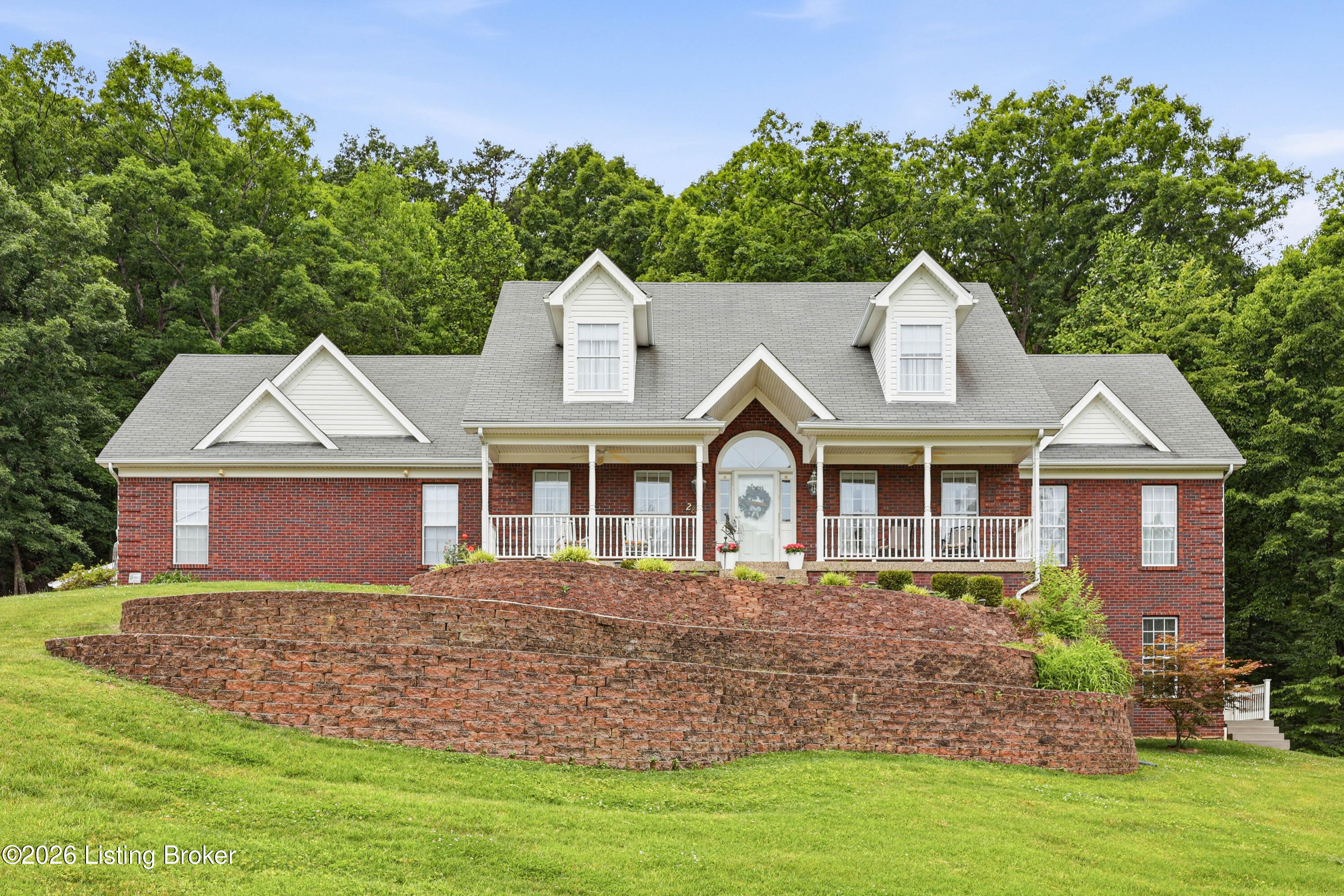 287 Woods Bend Dr — photo