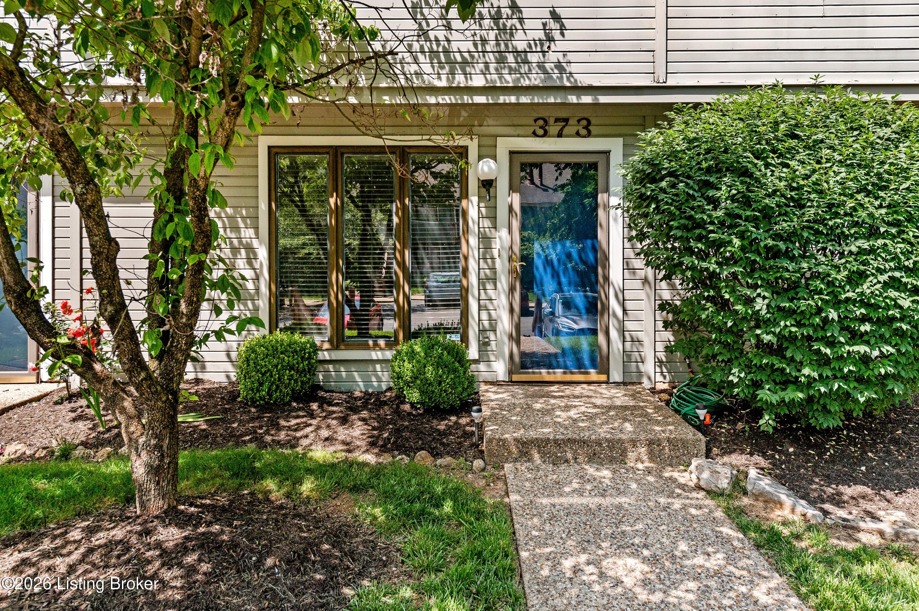 373 Crescent Spring Dr 373 — photo