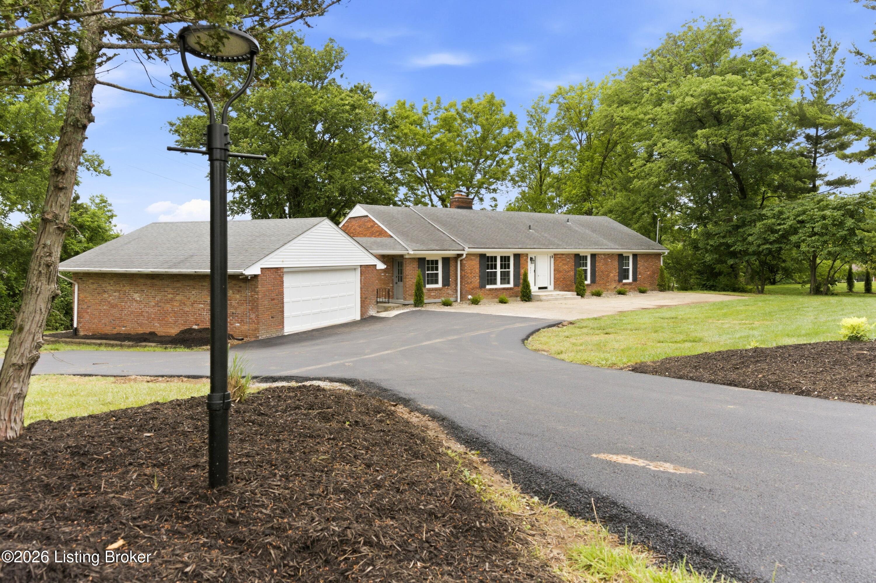 824 N Pope Lick Rd — photo